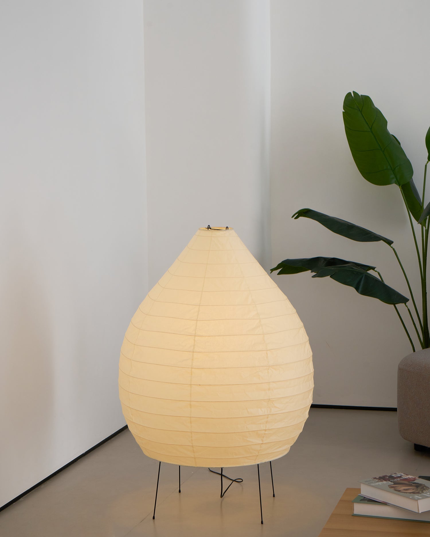 Hazel Modern Metal Floor Lamp - Blowlighting