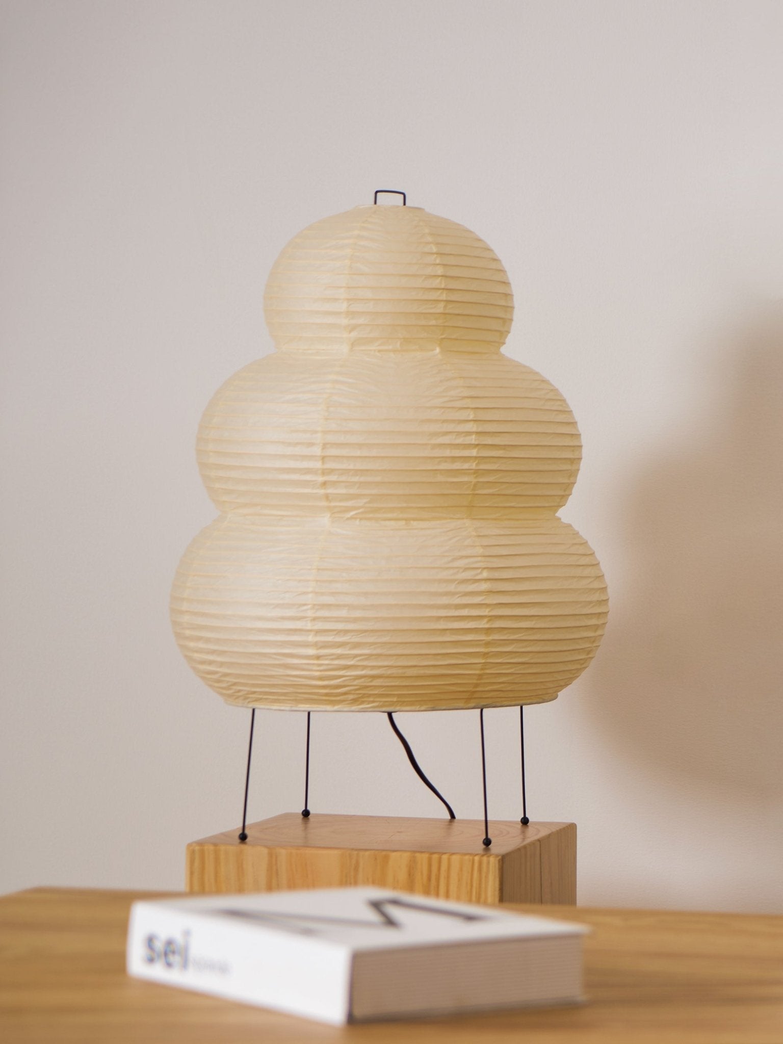 Akari Paper Table Lamp - Blowlighting