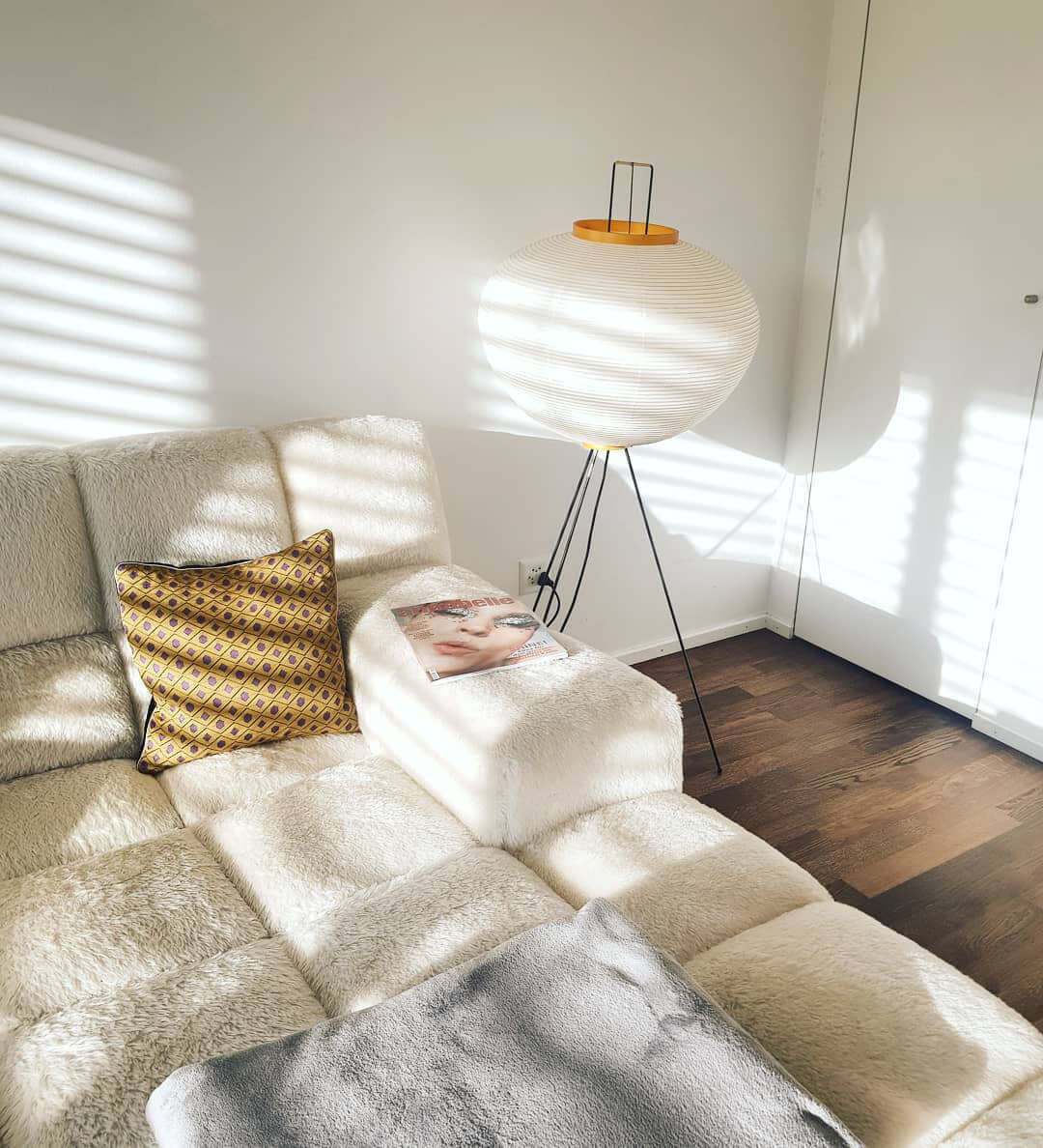 Rice Paper Floor Lamp - Blowlighting