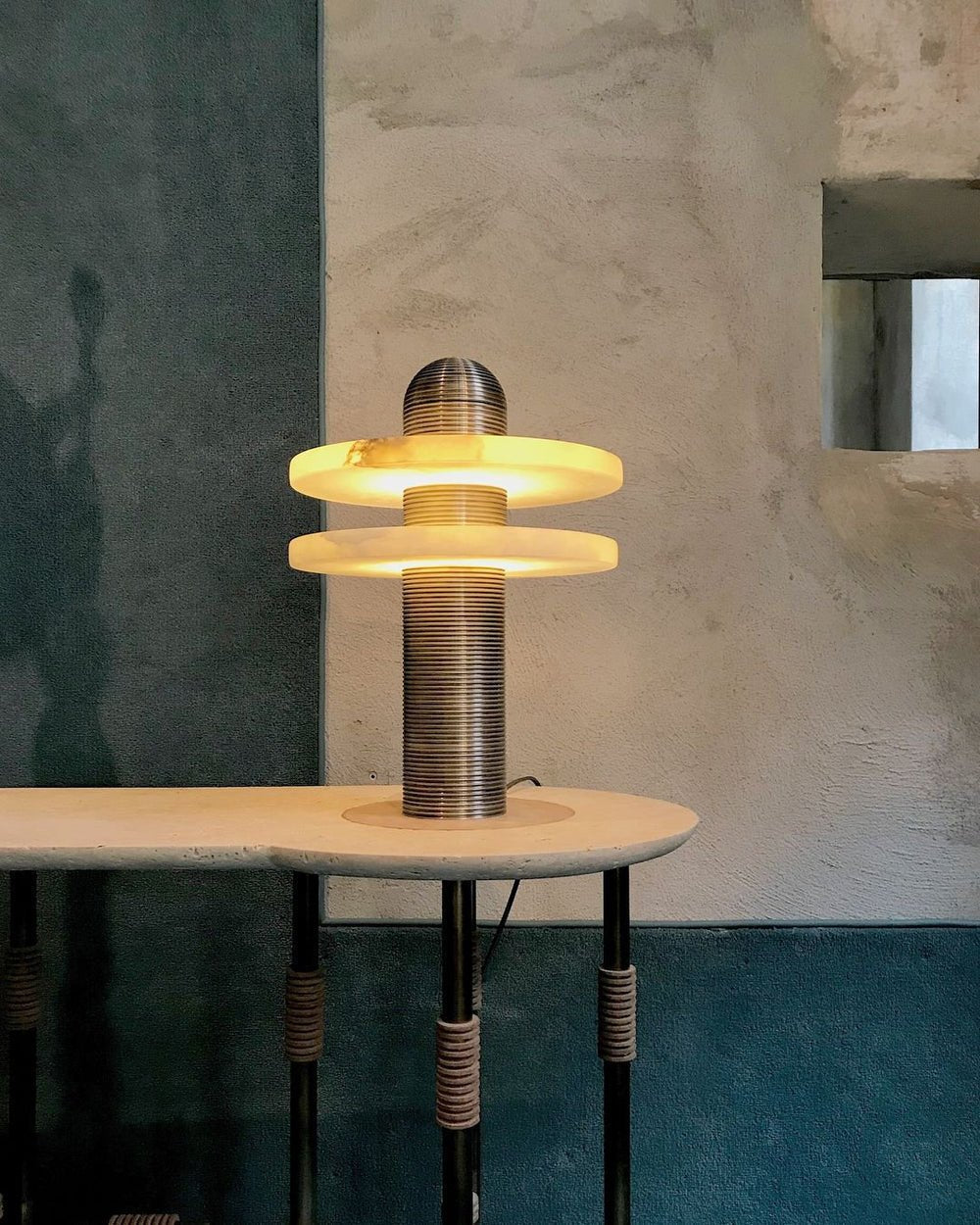 Nerio Modern Alabaster Table Lamp - Blowlighting