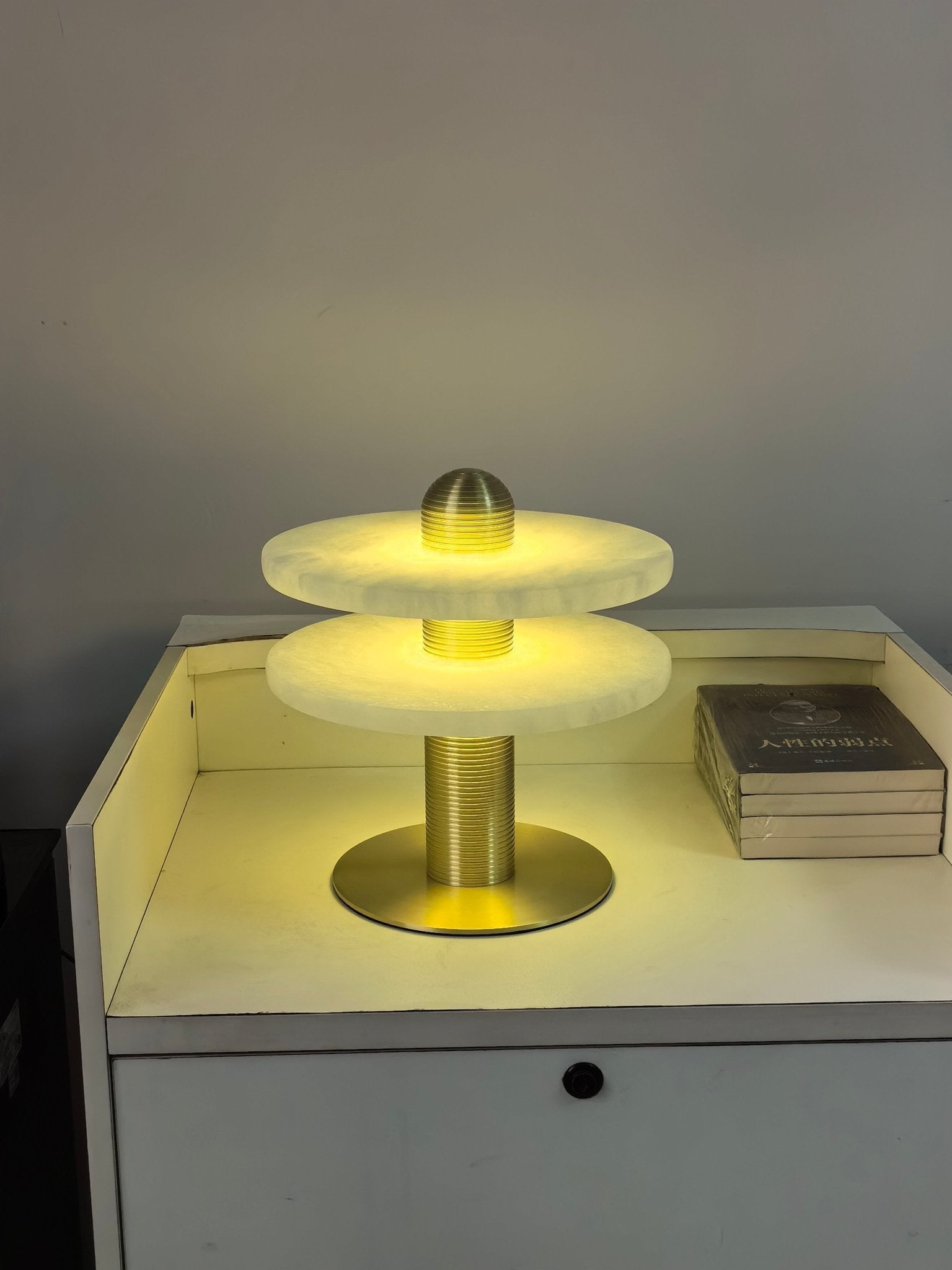 Nerio Modern Alabaster Table Lamp - Blowlighting