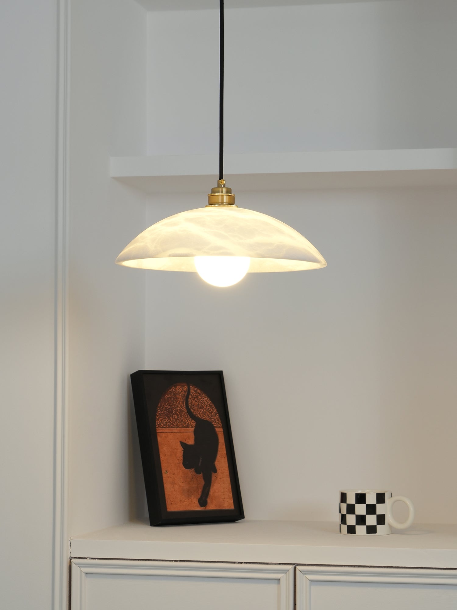 Nerea Minimalist Alabaster Pendant Light - Blowlighting