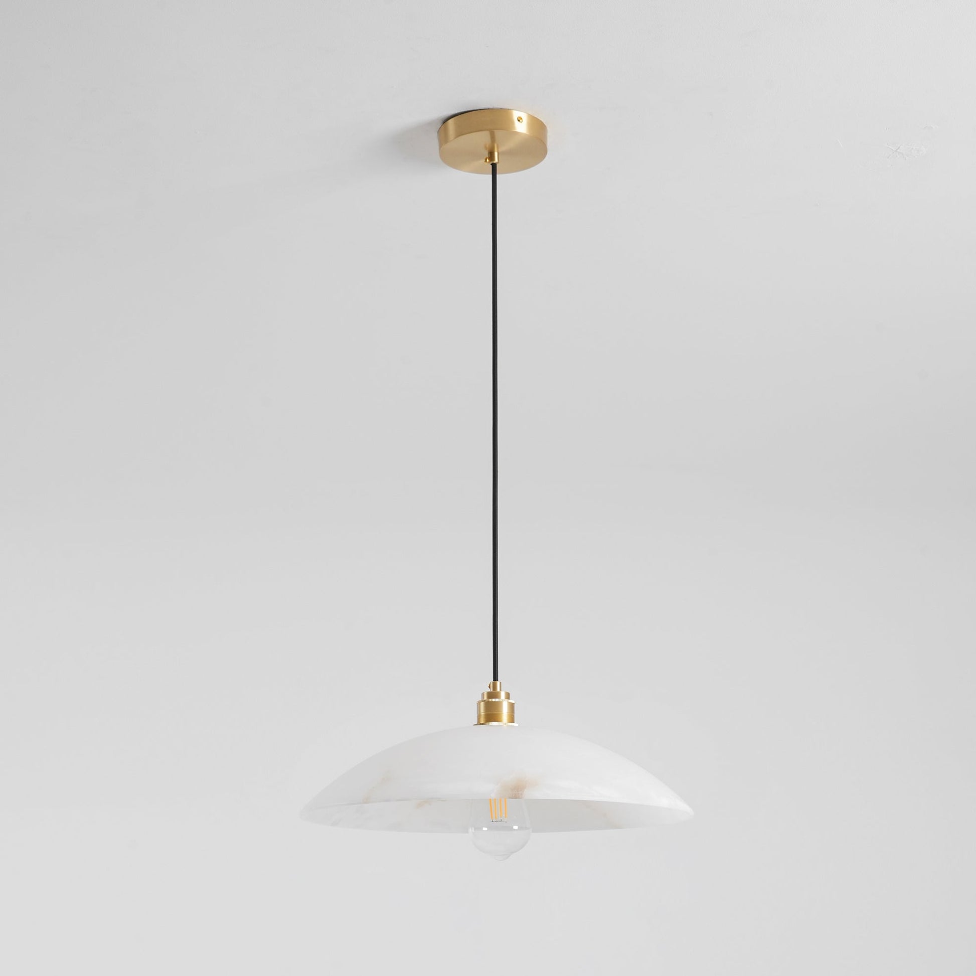 Nerea Minimalist Alabaster Pendant Light - Blowlighting