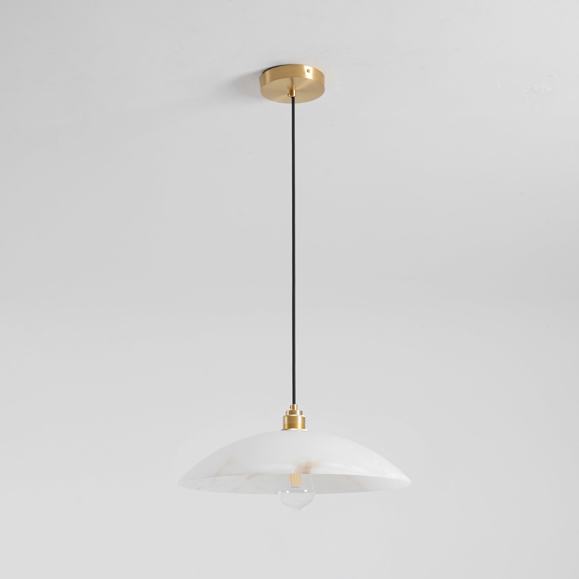Nerea Minimalist Alabaster Pendant Light - Blowlighting