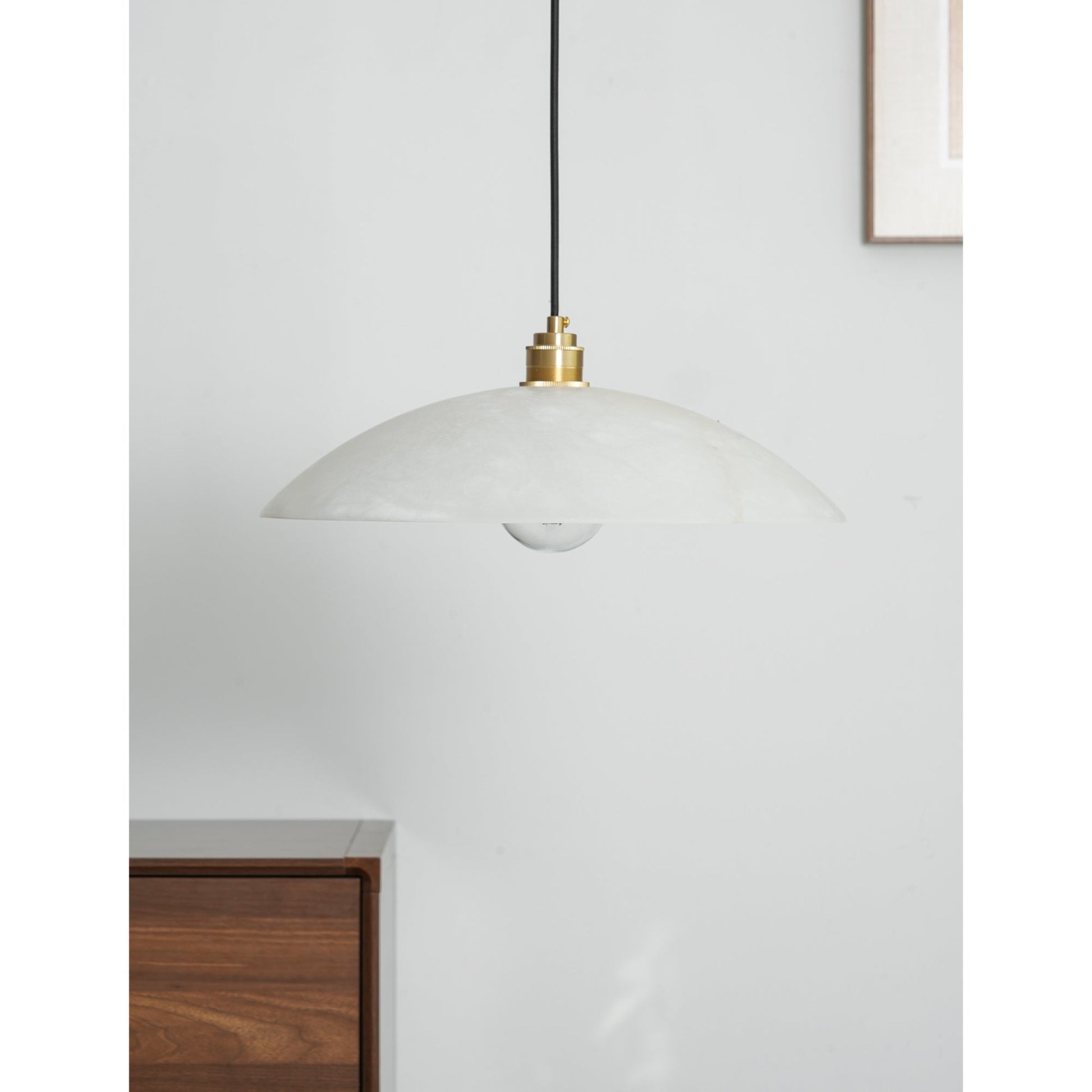 Nerea Minimalist Alabaster Pendant Light - Blowlighting