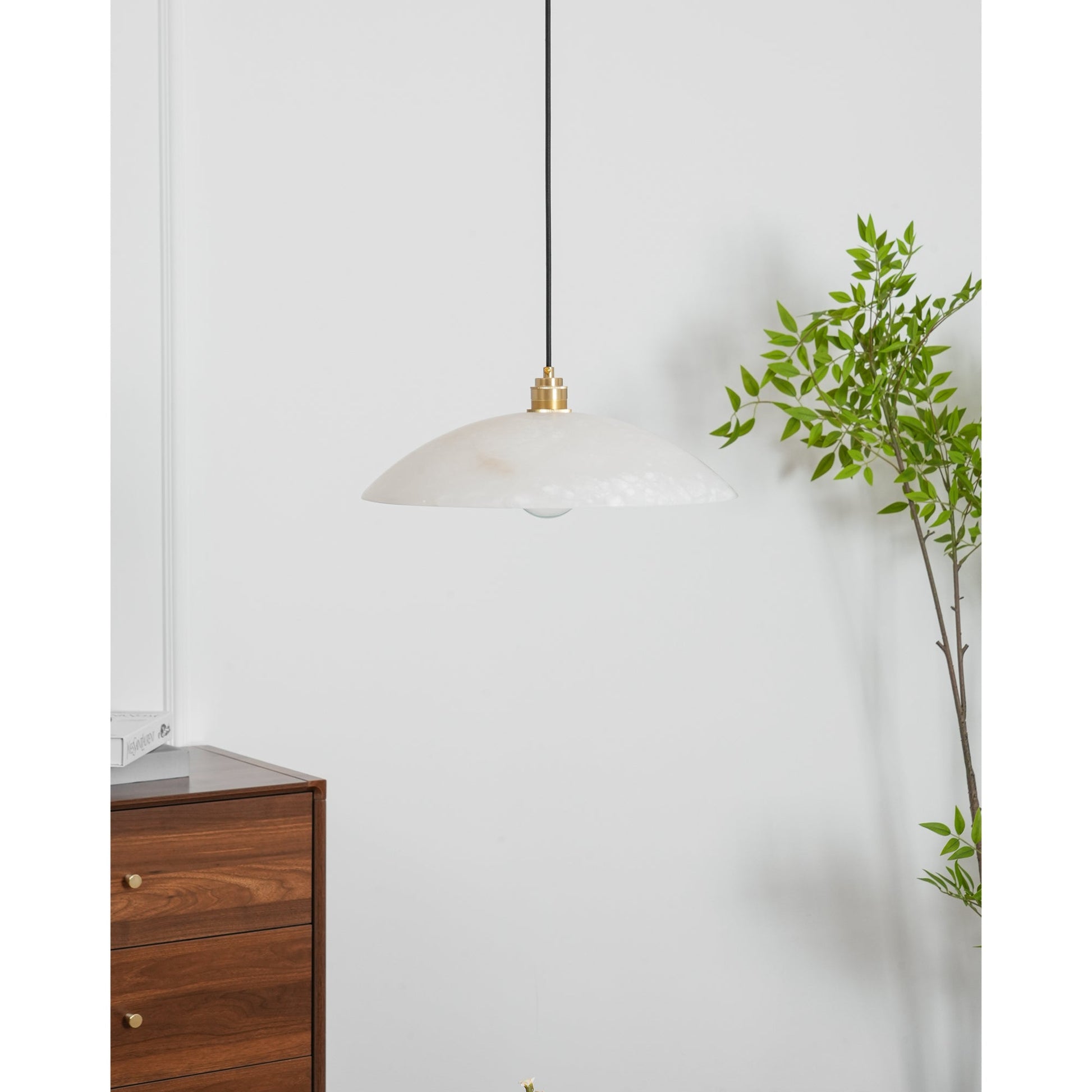 Nerea Minimalist Alabaster Pendant Light - Blowlighting