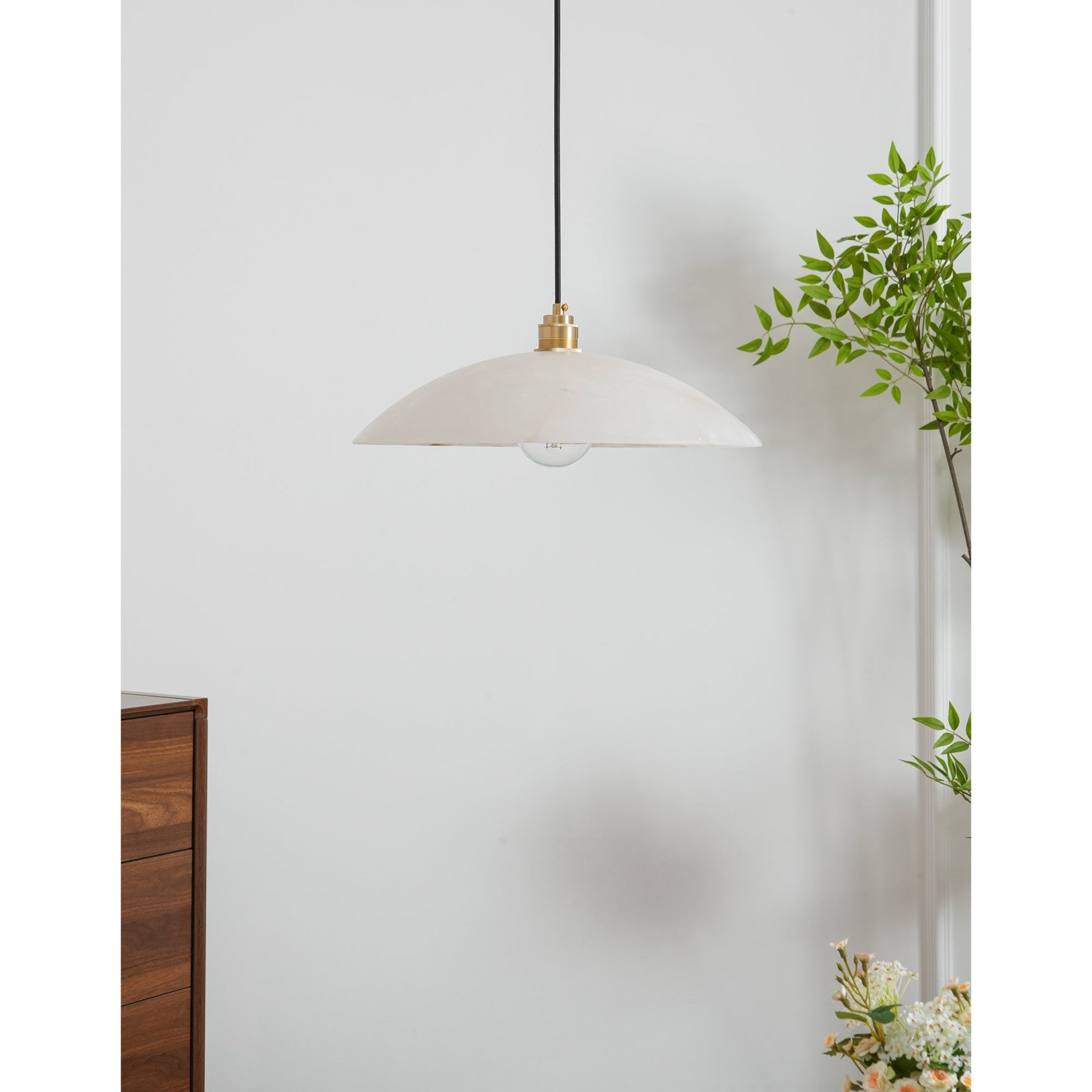 Nerea Minimalist Alabaster Pendant Light - Blowlighting
