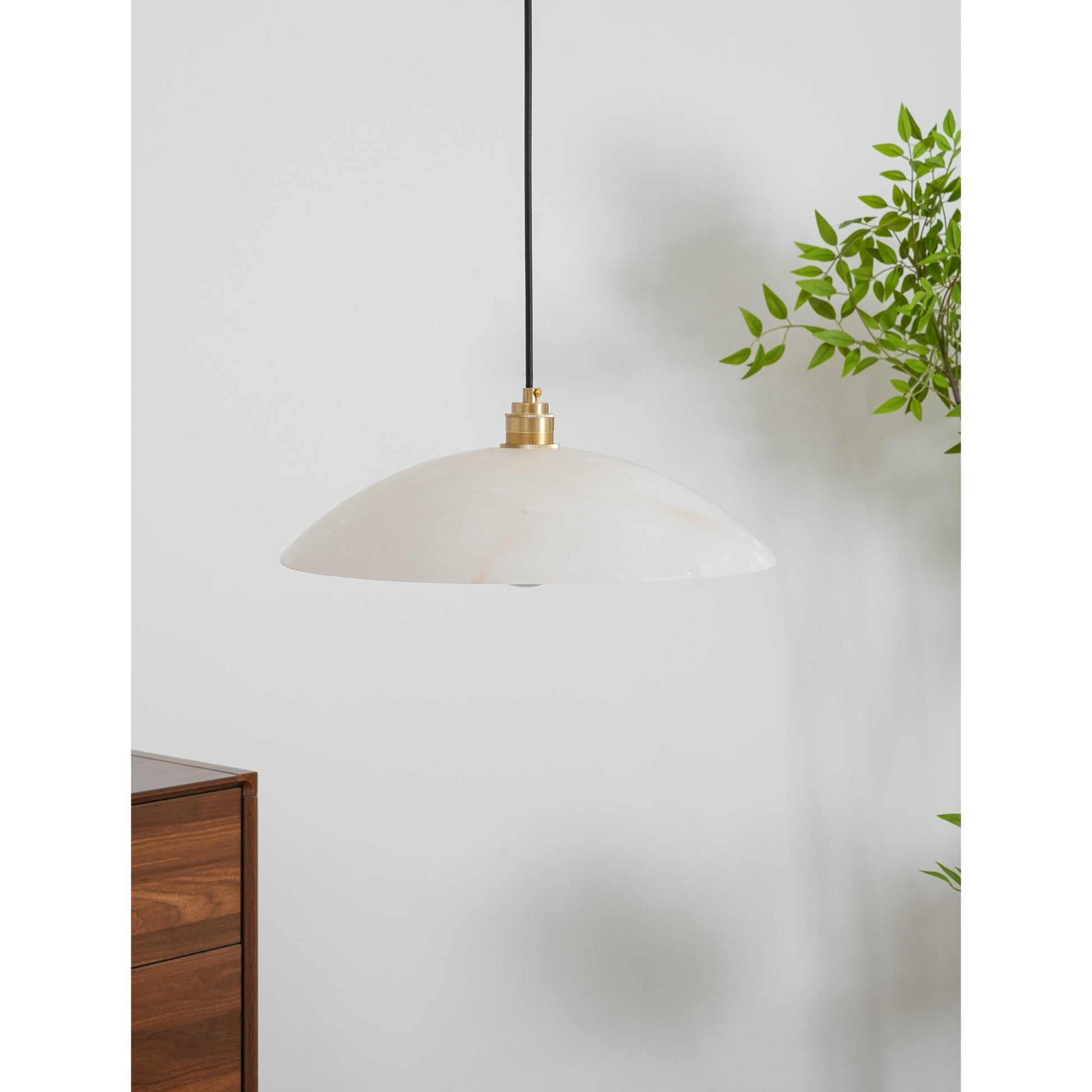 Nerea Minimalist Alabaster Pendant Light - Blowlighting