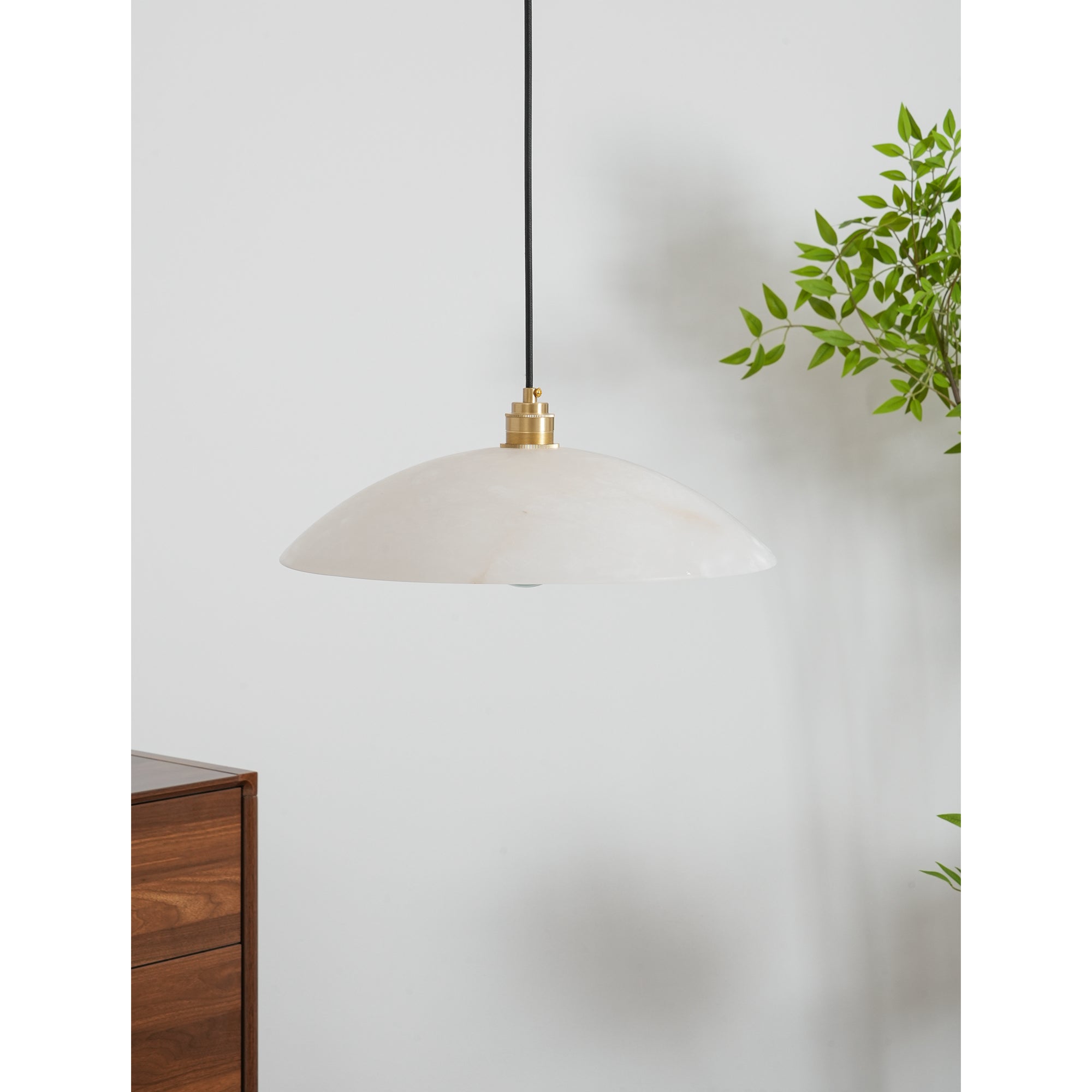 Nerea Minimalist Alabaster Pendant Light - Blowlighting