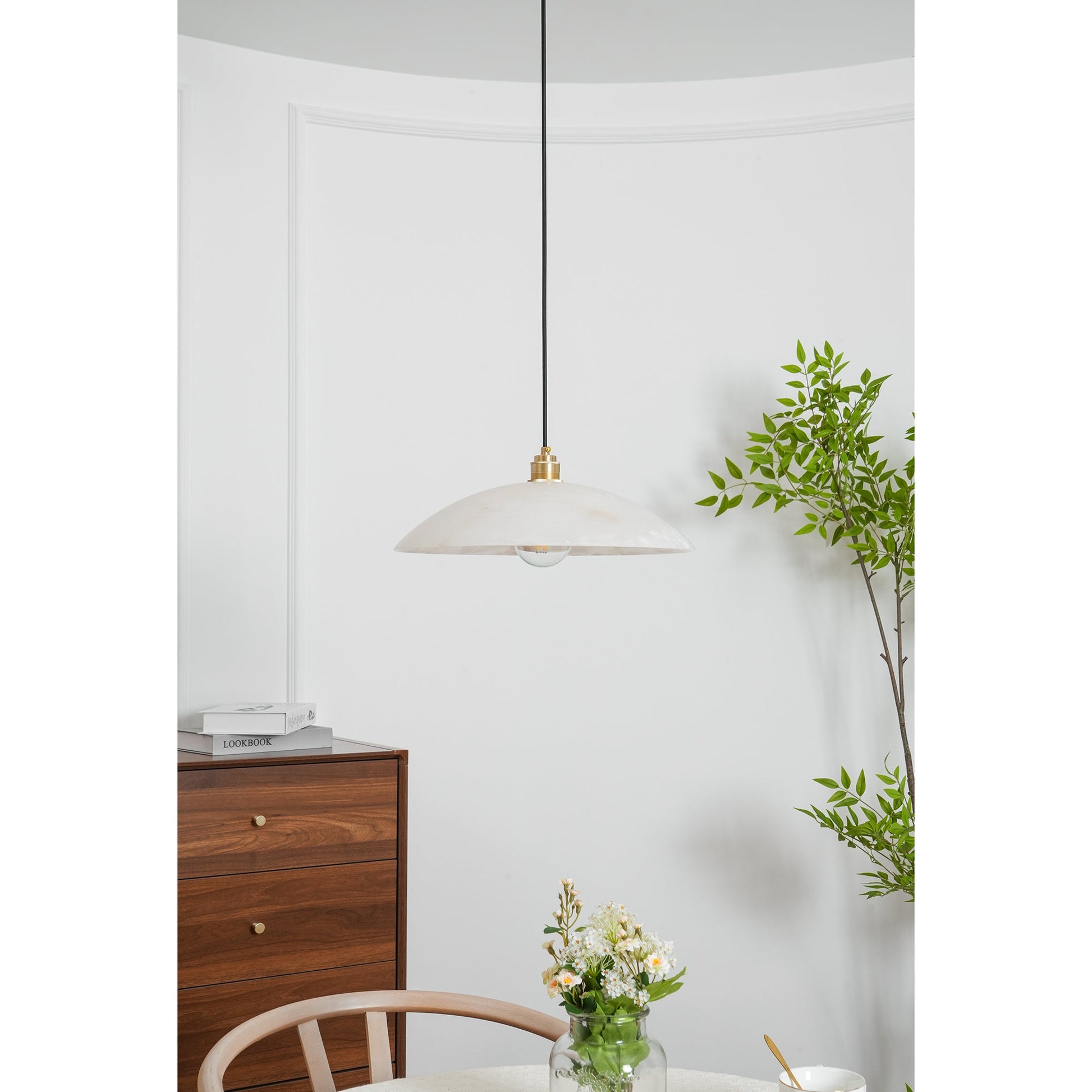 Nerea Minimalist Alabaster Pendant Light - Blowlighting