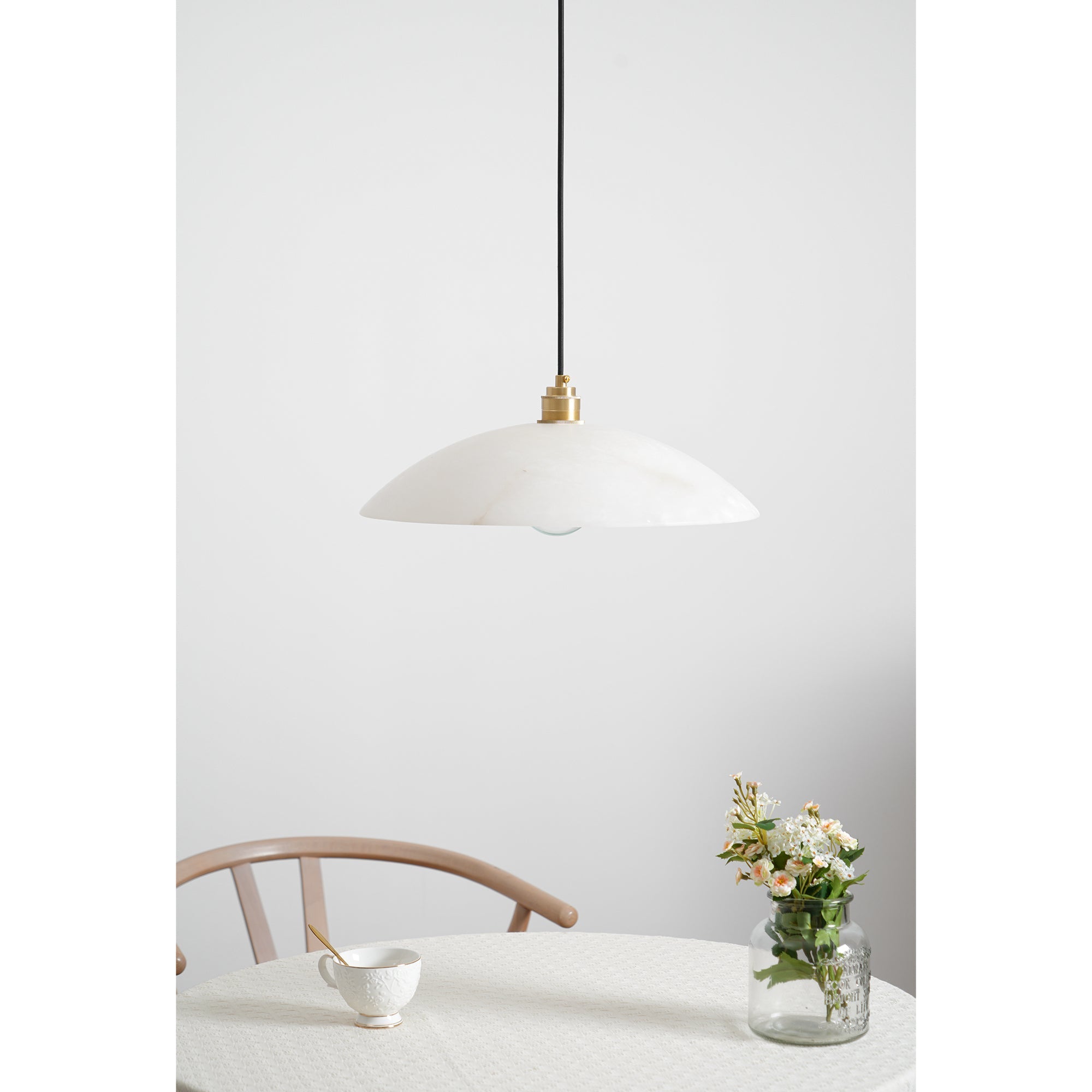 Nerea Minimalist Alabaster Pendant Light - Blowlighting