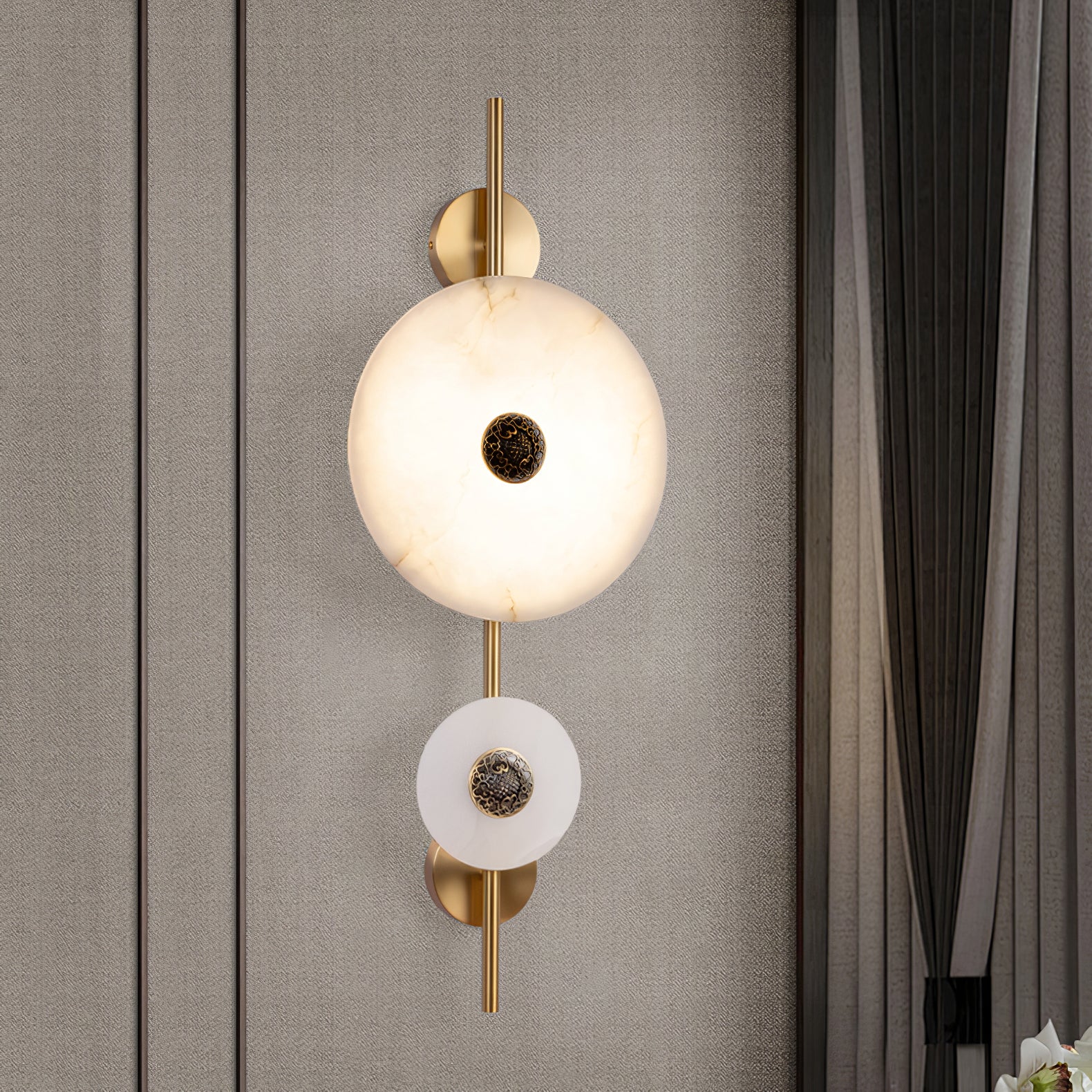 Evadne Alabaster Wall Lamp - Blowlighting