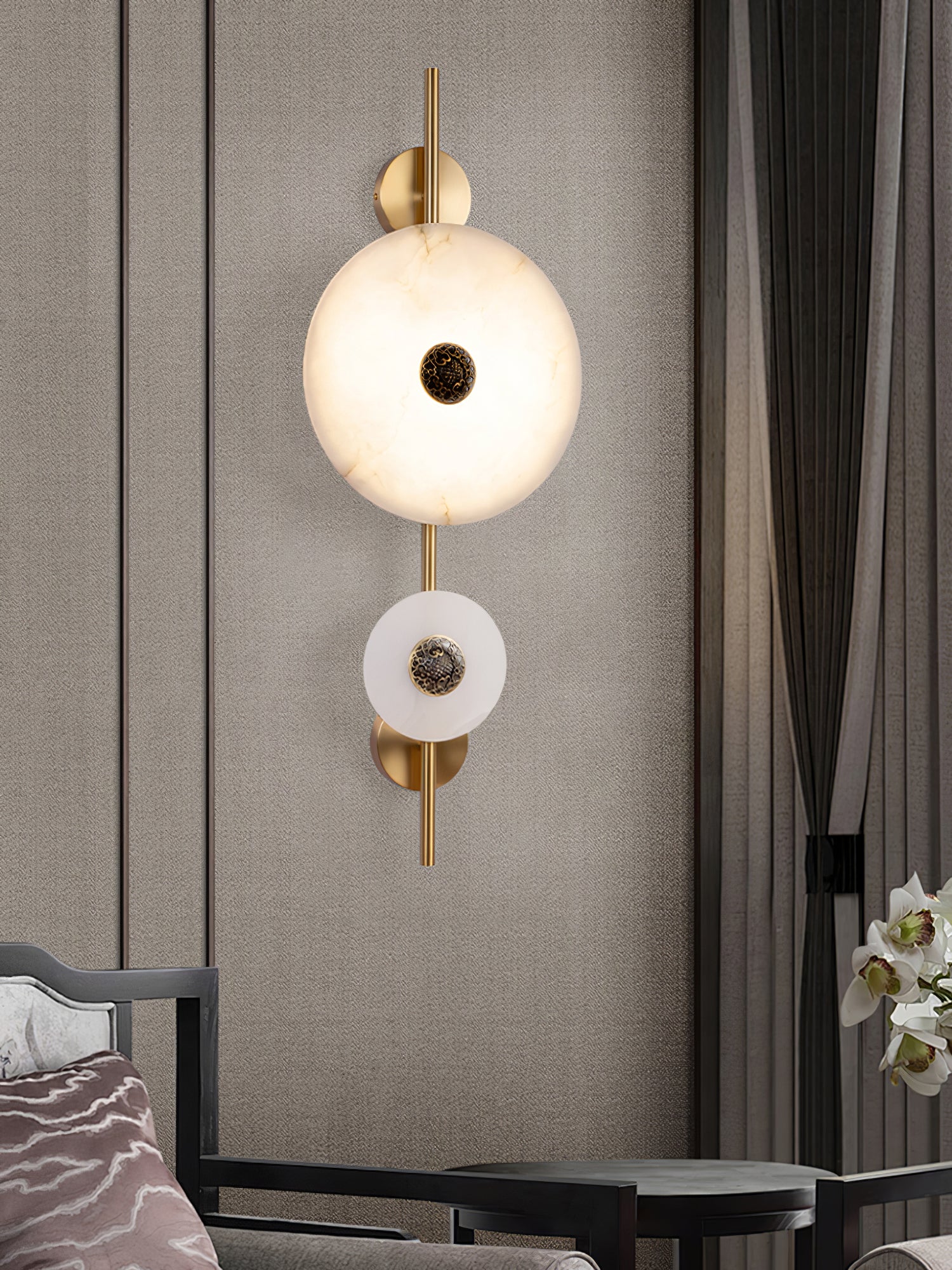 Evadne Alabaster Wall Lamp - Blowlighting