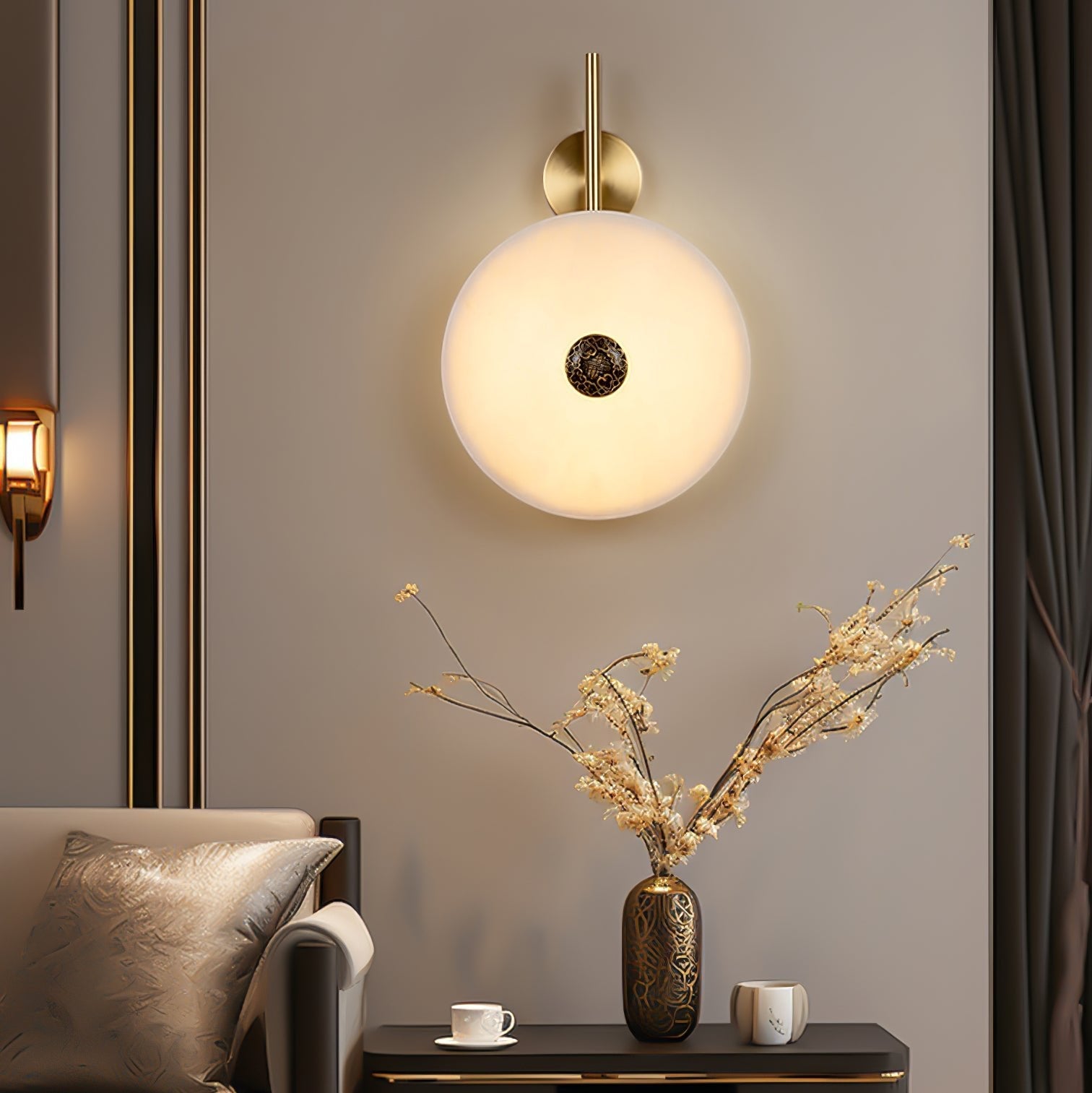 Evadne Alabaster Wall Lamp - Blowlighting