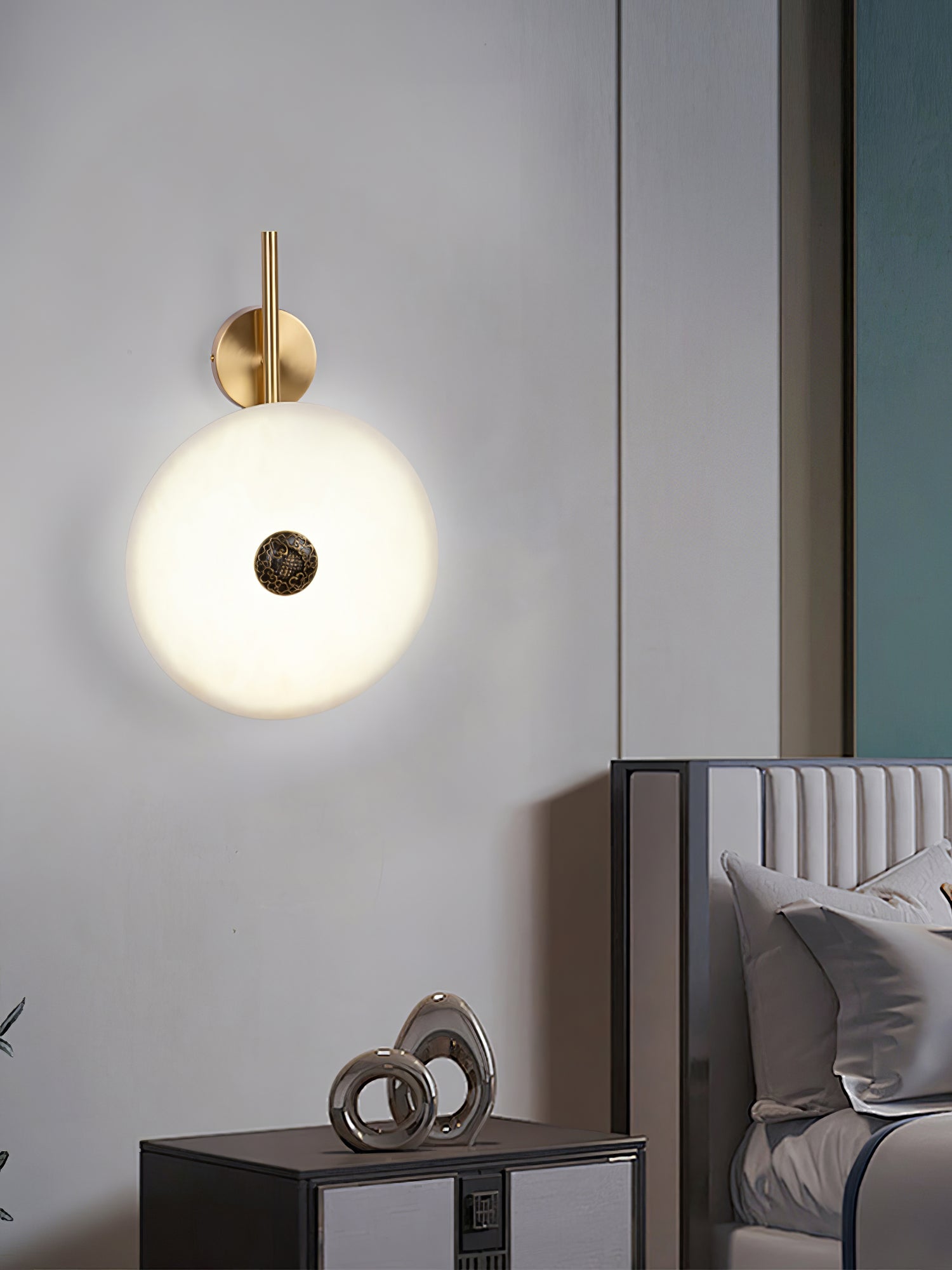 Evadne Alabaster Wall Lamp - Blowlighting