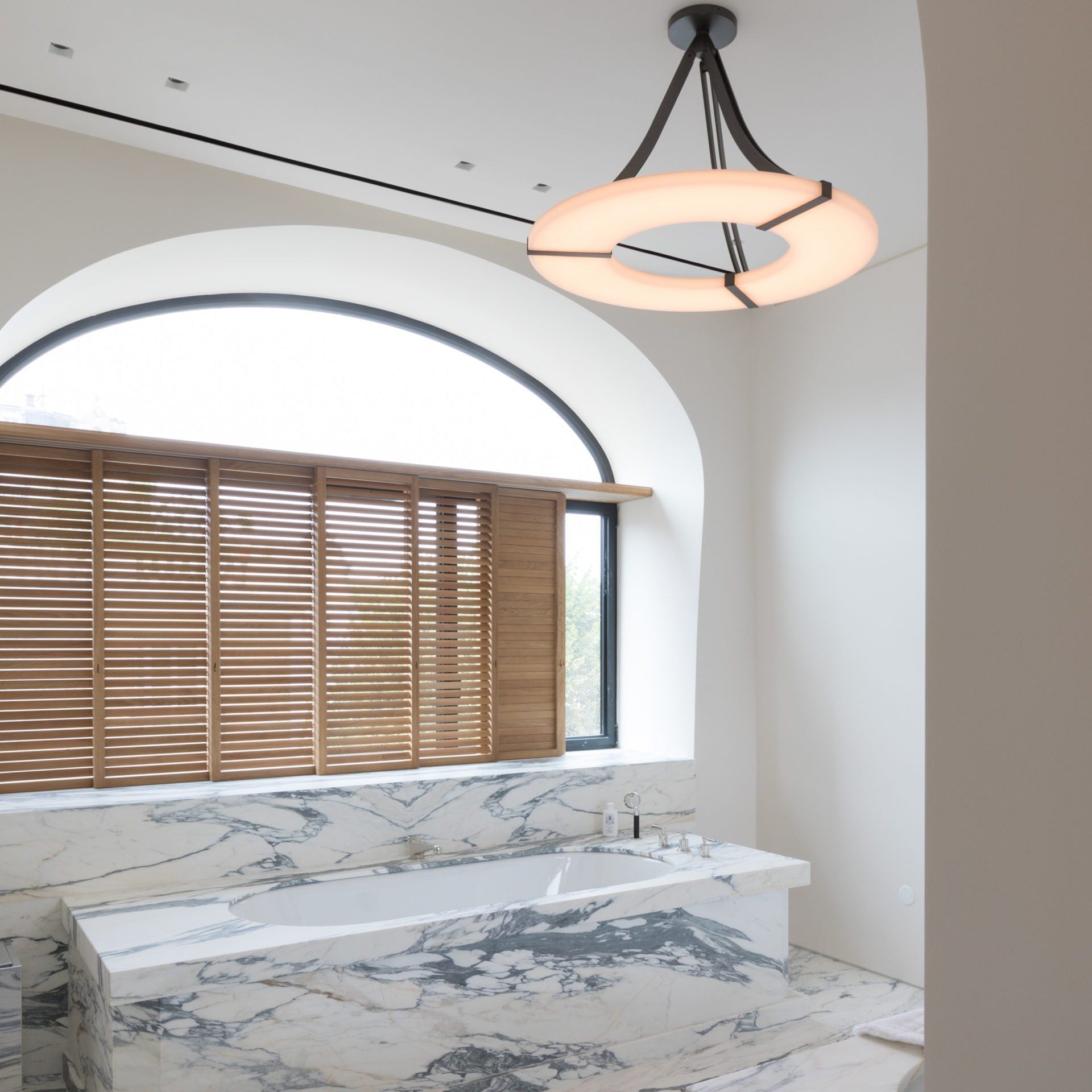 Althea Alabaster Ring Pendant Light - Blowlighting