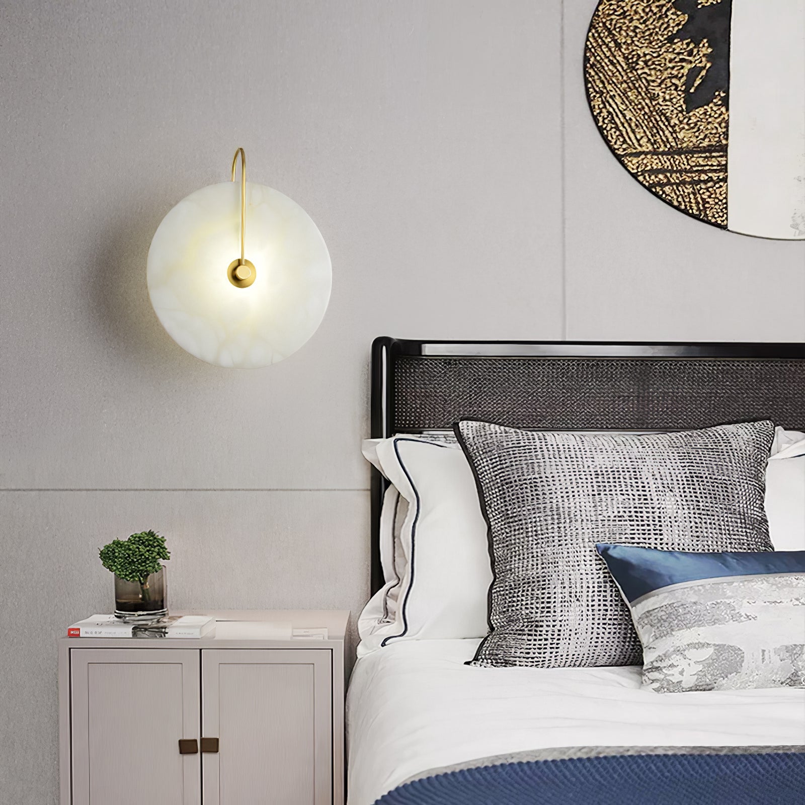 Elaris Alabaster Globe Wall Lamp - Blowlighting
