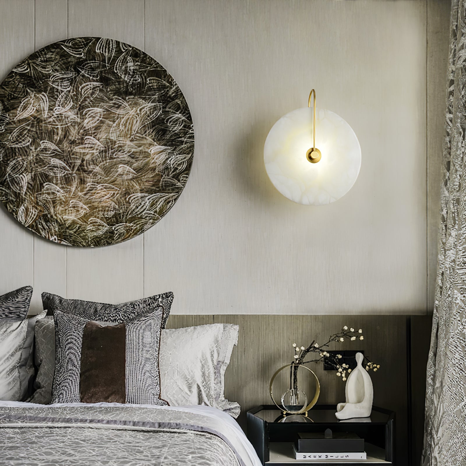 Elaris Alabaster Globe Wall Lamp - Blowlighting