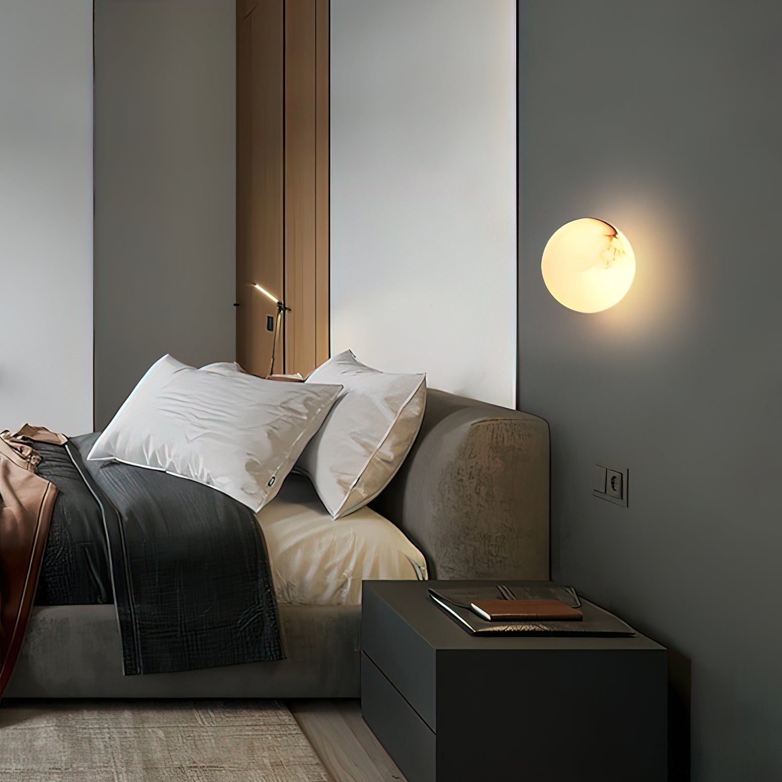 Vevinir Alabaster Globe Wall Light - Blowlighting