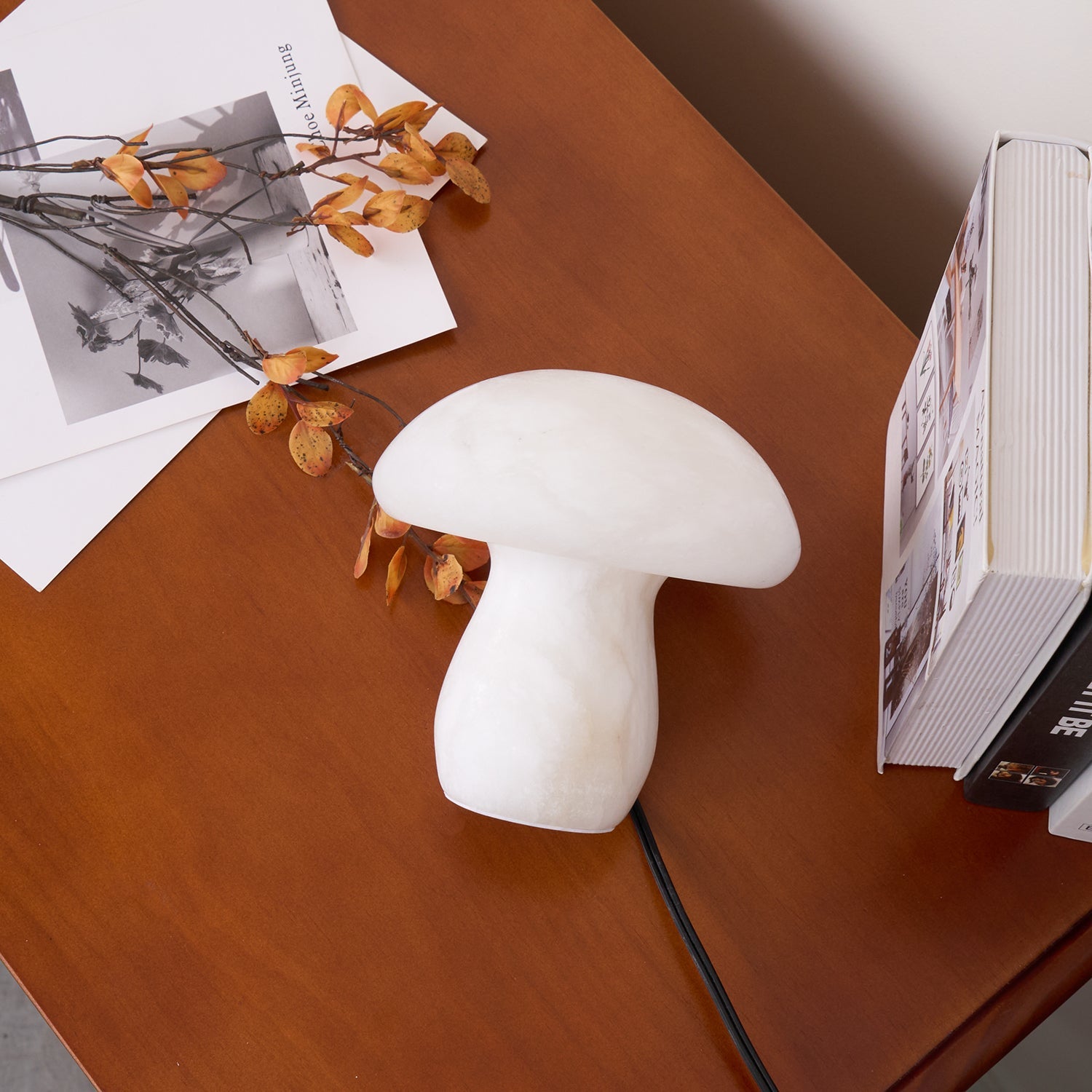 Nera Alabaster Table Lamp - Blowlighting