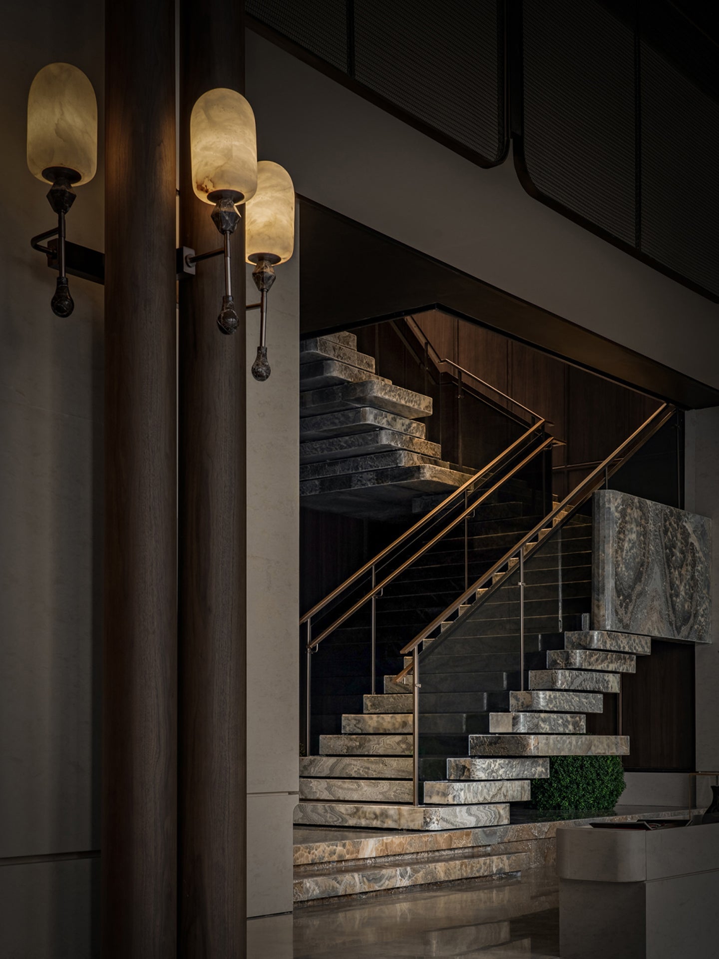 Alabaster Obelisk Double Sconce - Vakkerlight