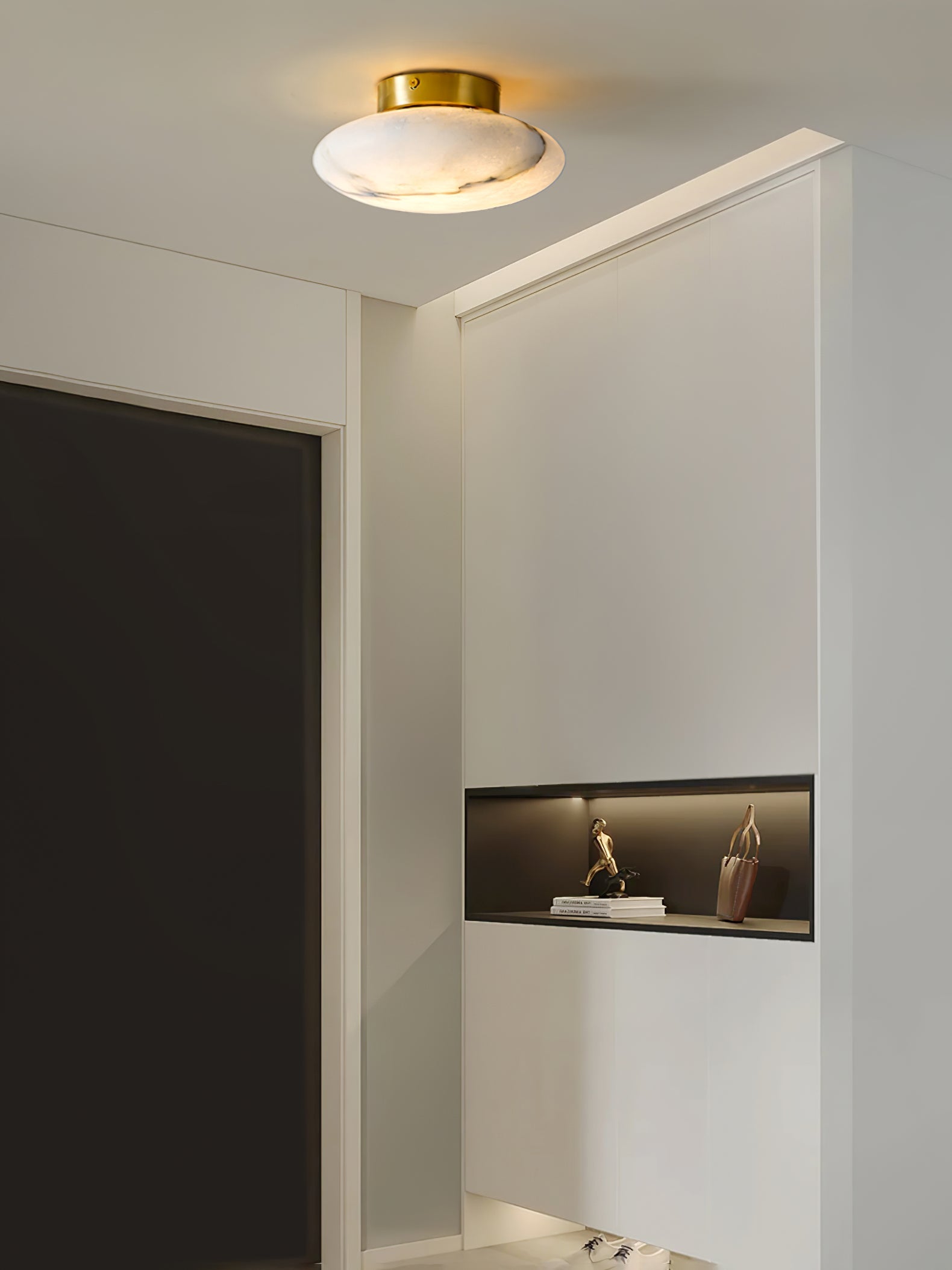 Vanorara Minimalist Alabaster Flush Mount Light - Blowlighting
