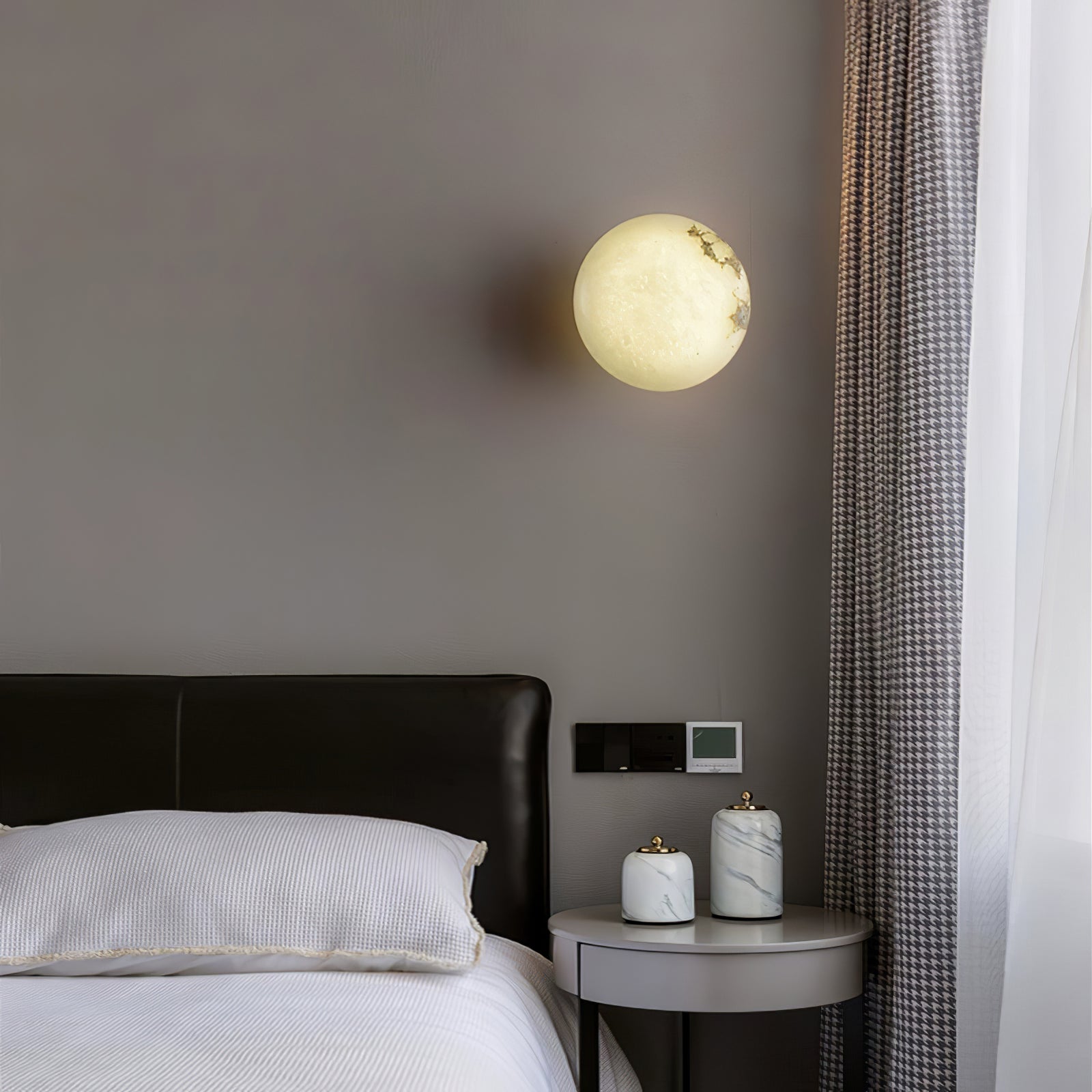 Vanorara Minimalist Alabaster Flush Mount Light - Blowlighting