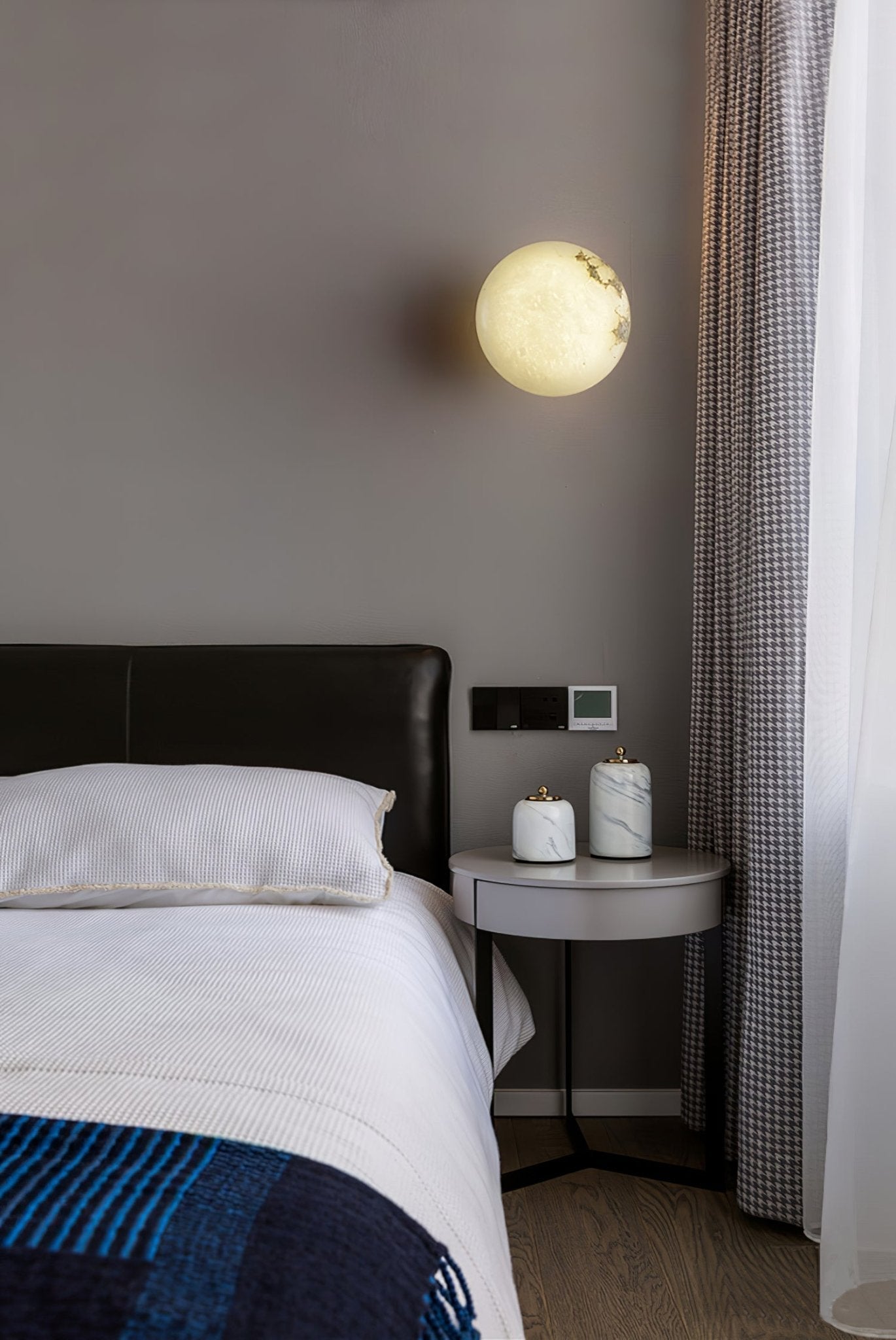 Vanorara Minimalist Alabaster Flush Mount Light - Blowlighting