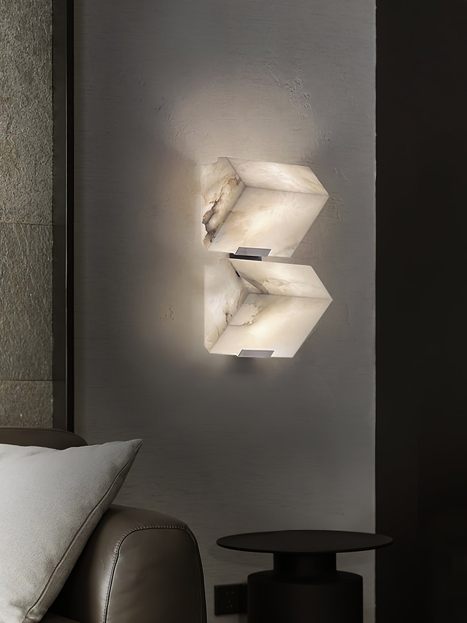 Dione Alabaster Wall Lamp - Blowlighting
