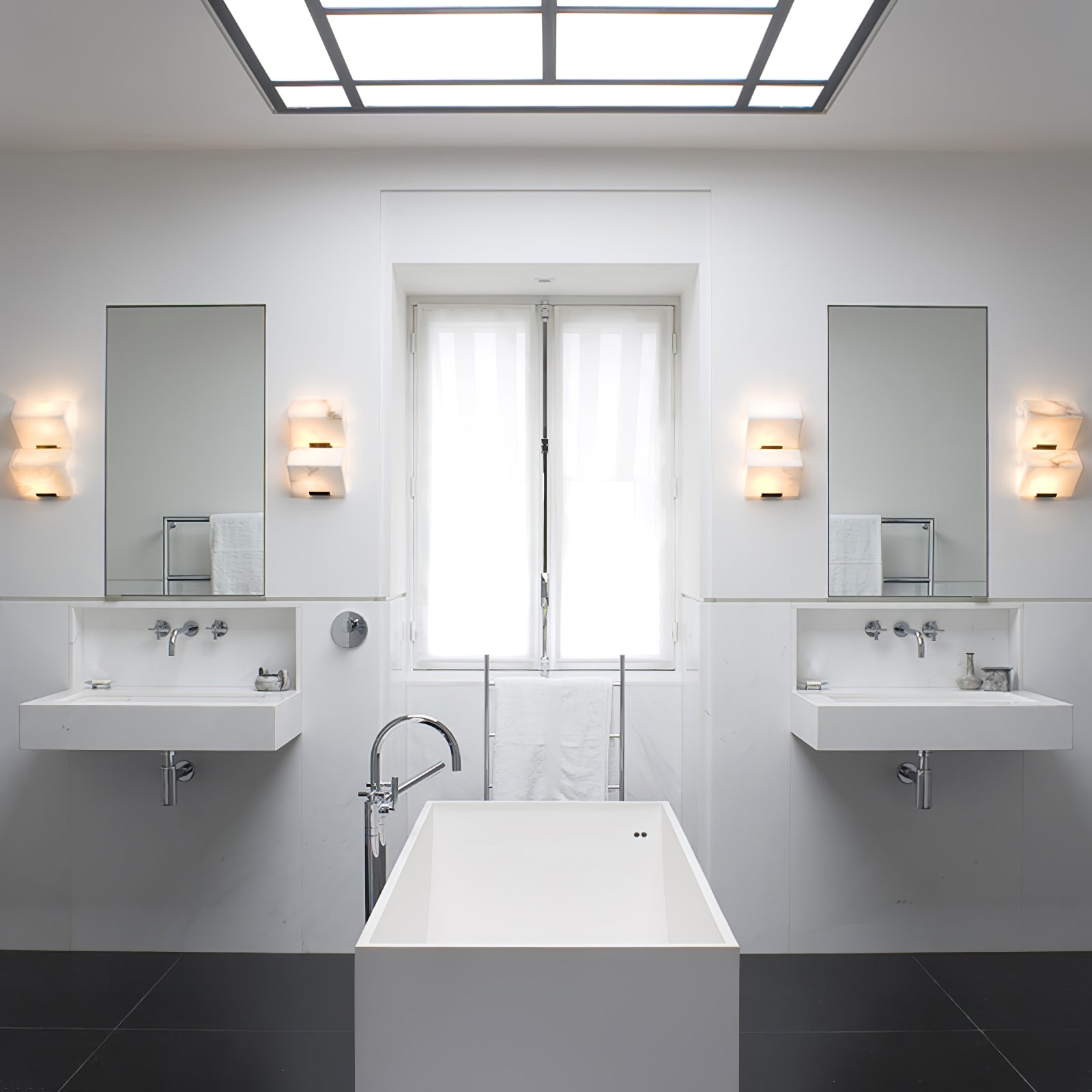 Dione Alabaster Wall Lamp - Blowlighting