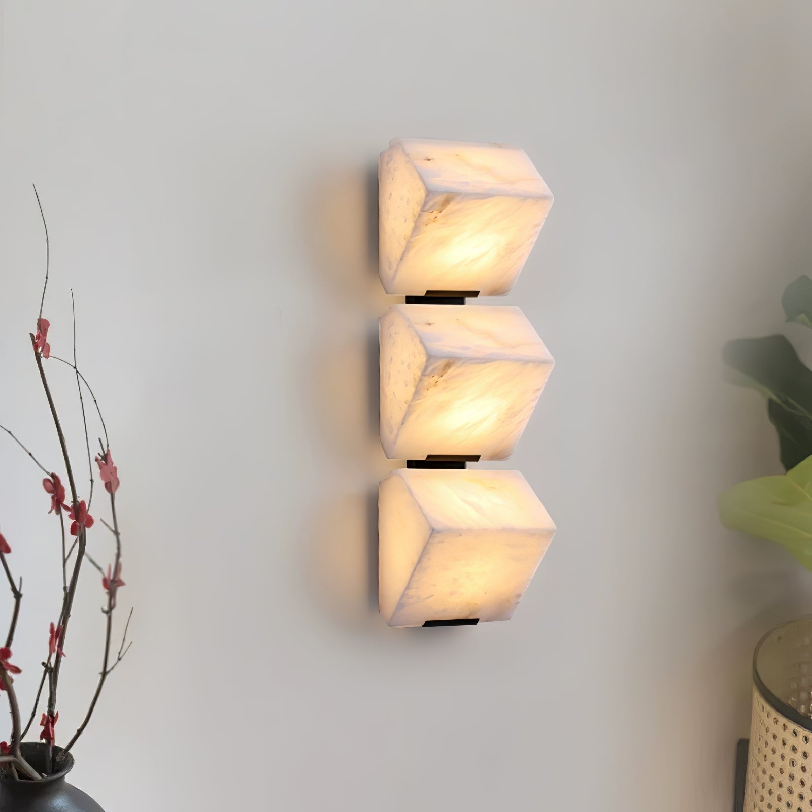 Dione Alabaster Wall Lamp - Blowlighting
