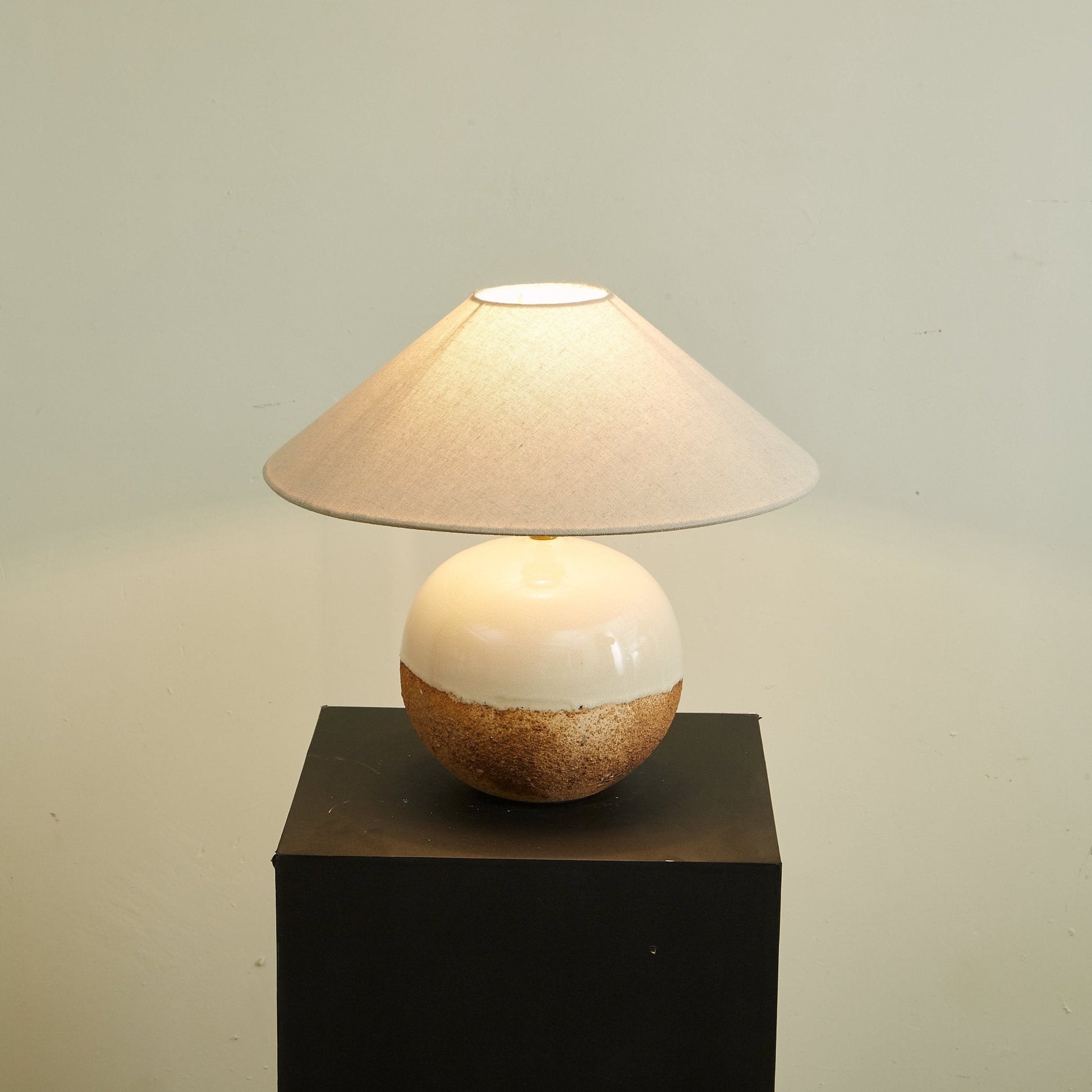 Alba Terra Table Lamp - Blowlighting