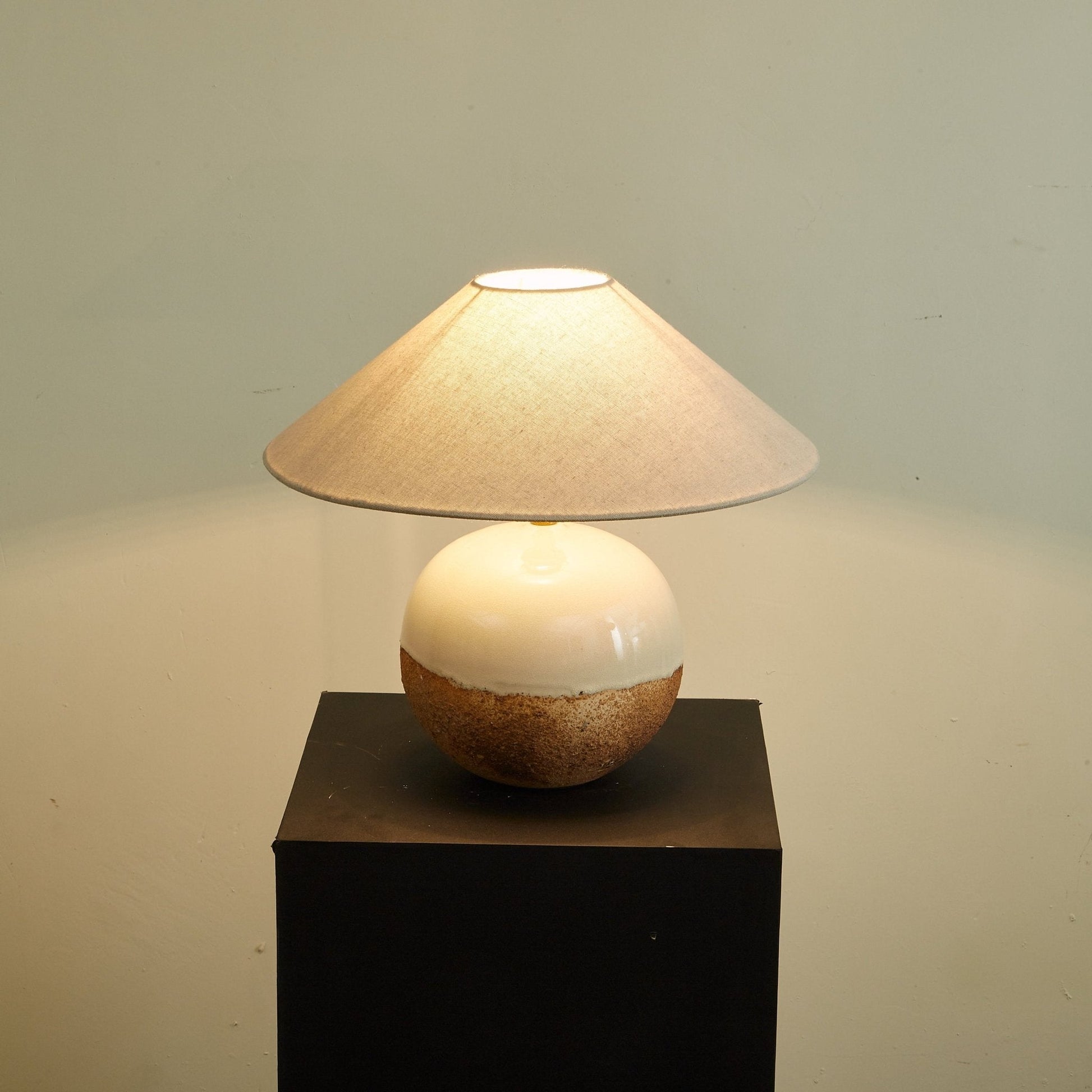 Alba Terra Table Lamp - Blowlighting