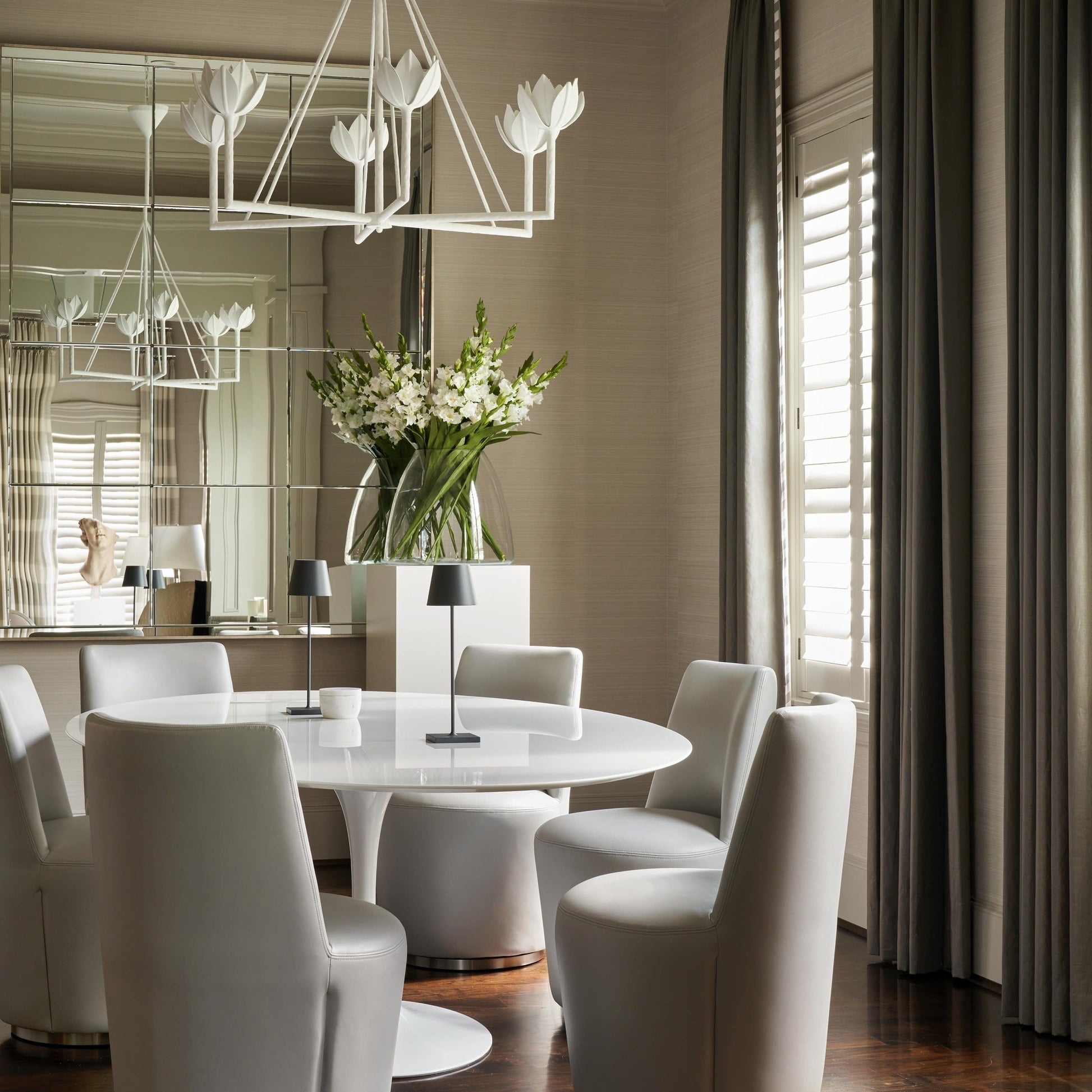 Ulmaris Floral Metal Chandelier - Blowlighting