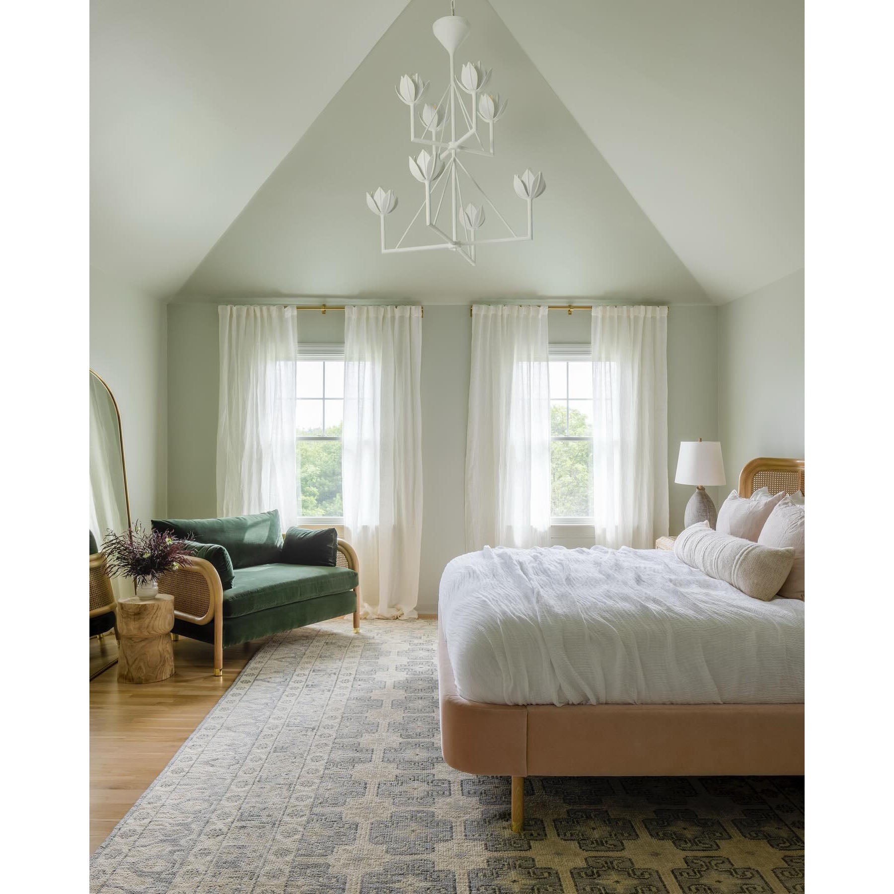 Ulmaris Floral Metal Chandelier - Blowlighting