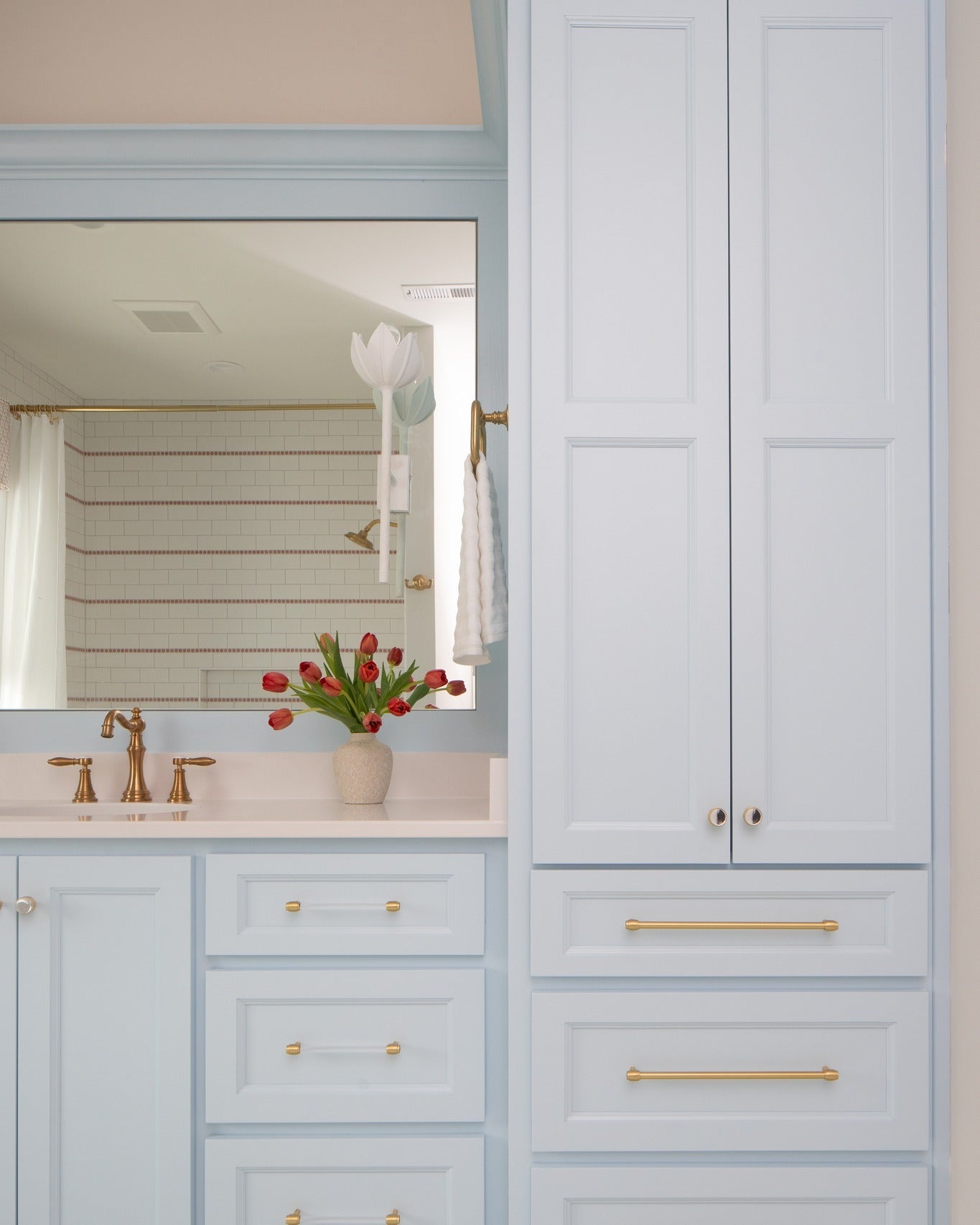 Alberto Lotus Bloom Wall Lamp - Vakkerlight