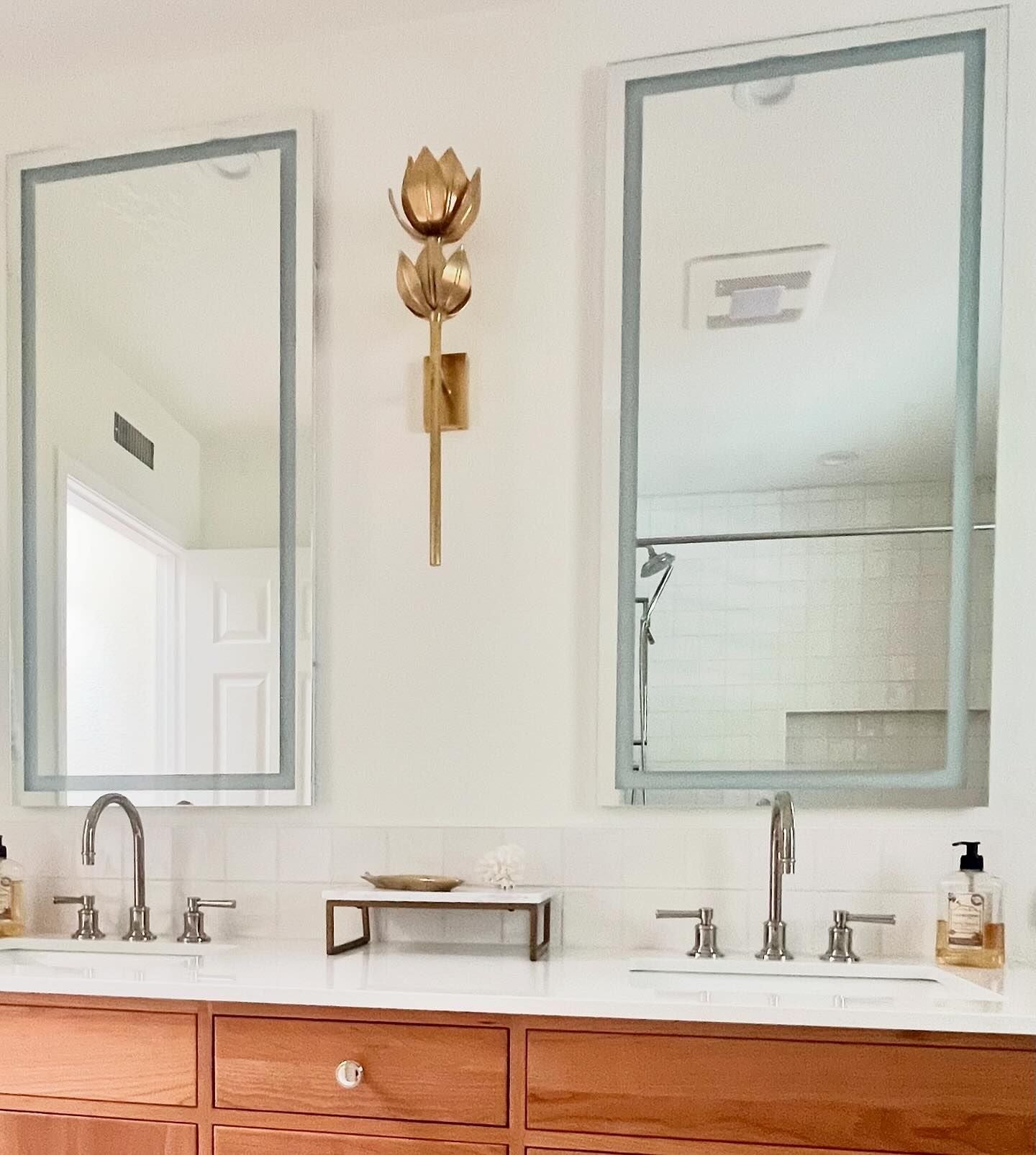 Alberto Lotus Bloom Wall Lamp - Vakkerlight