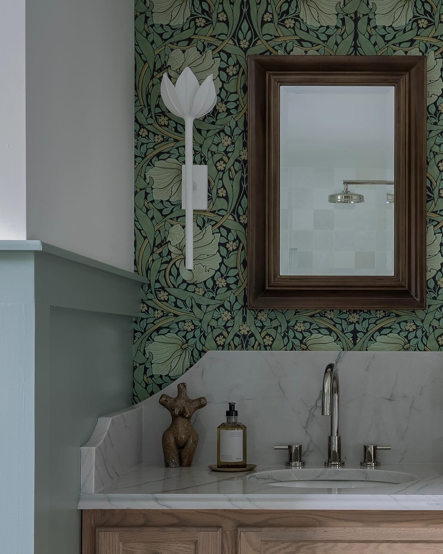 Alberto Lotus Bloom Wall Lamp - Vakkerlight