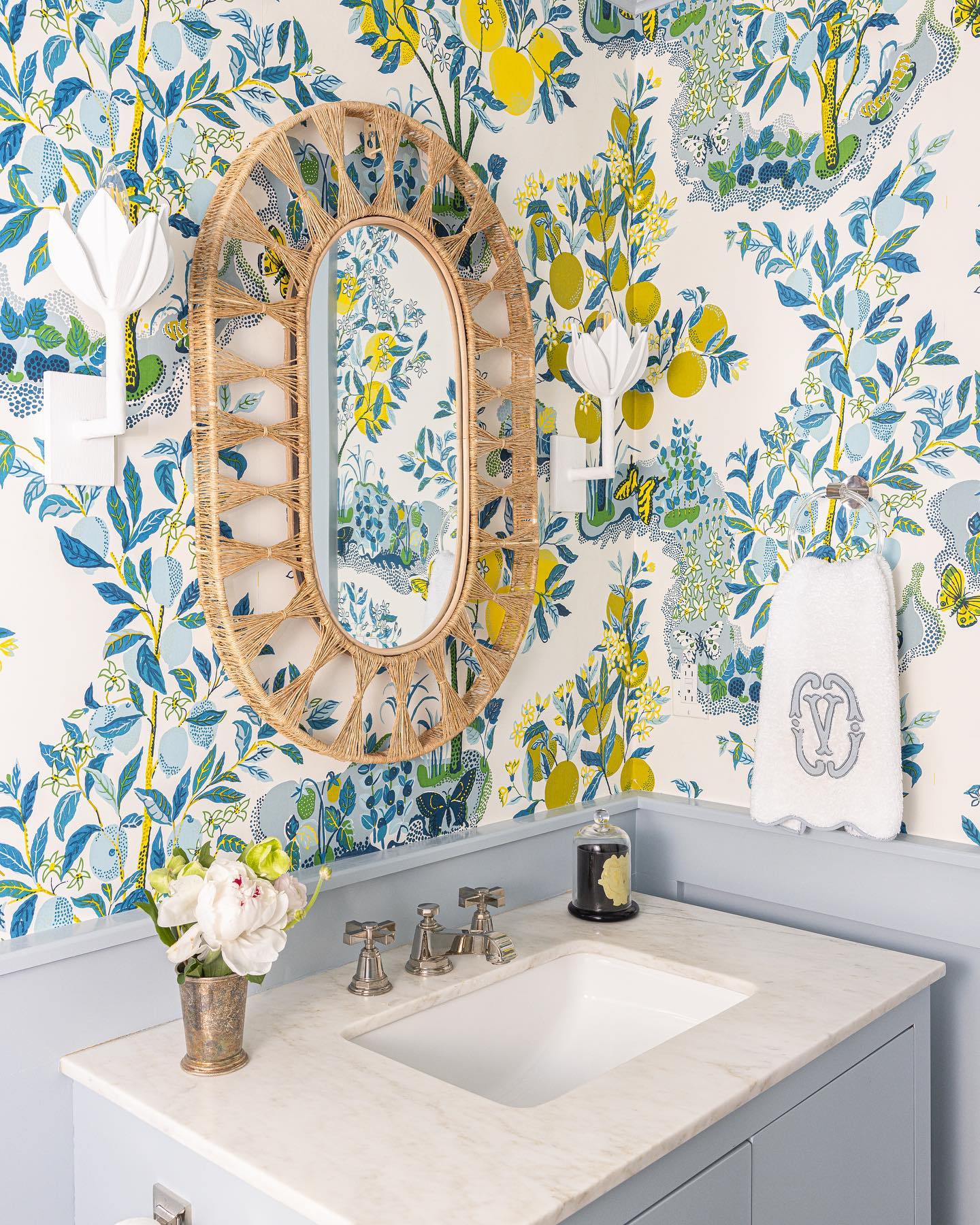 Alberto Lotus Bloom Wall Lamp - Vakkerlight