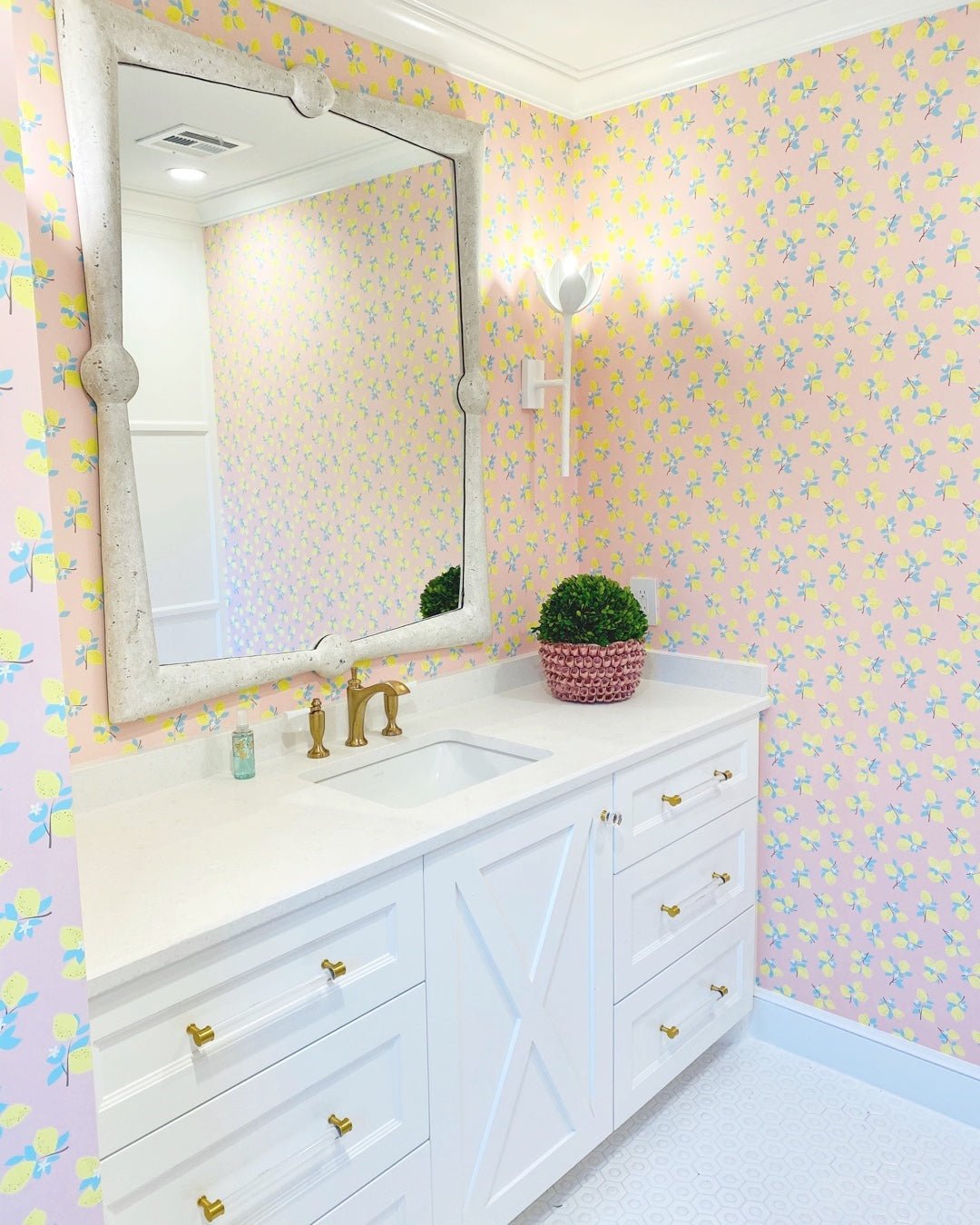 Alberto Lotus Bloom Wall Lamp - Vakkerlight