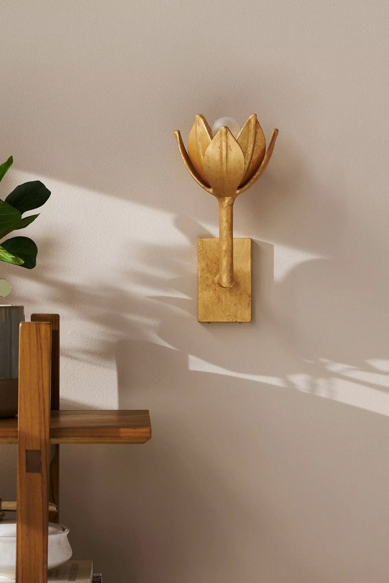 Alberto Lotus Bloom Wall Lamp - Vakkerlight