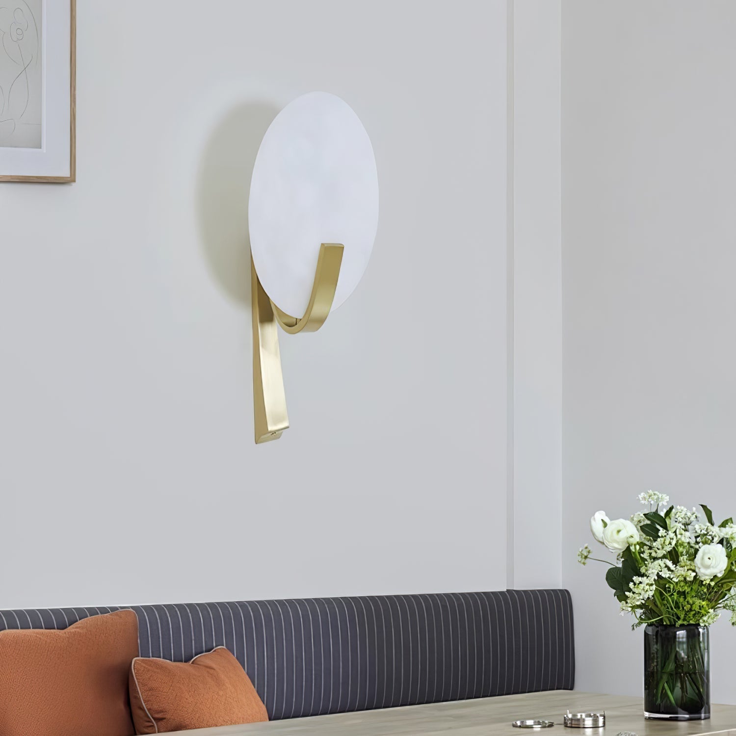 Althea Minimalist Alabaster Wall Lamp - Blowlighting