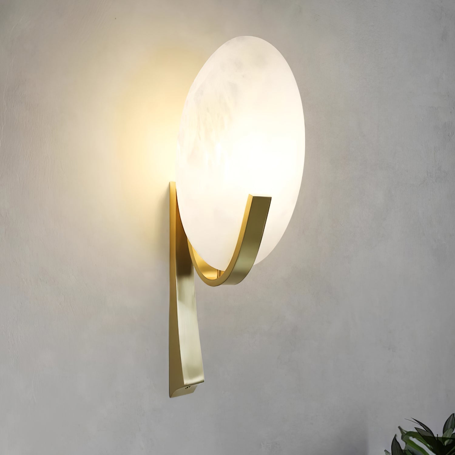 Althea Minimalist Alabaster Wall Lamp - Blowlighting