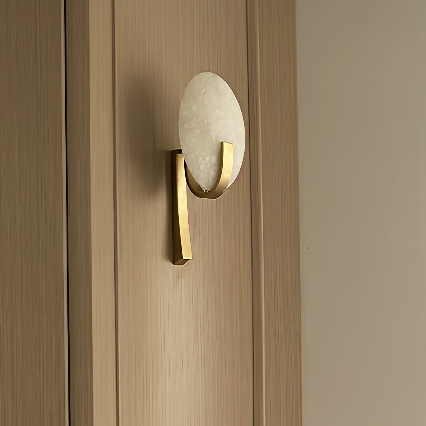 Althea Minimalist Alabaster Wall Lamp - Blowlighting
