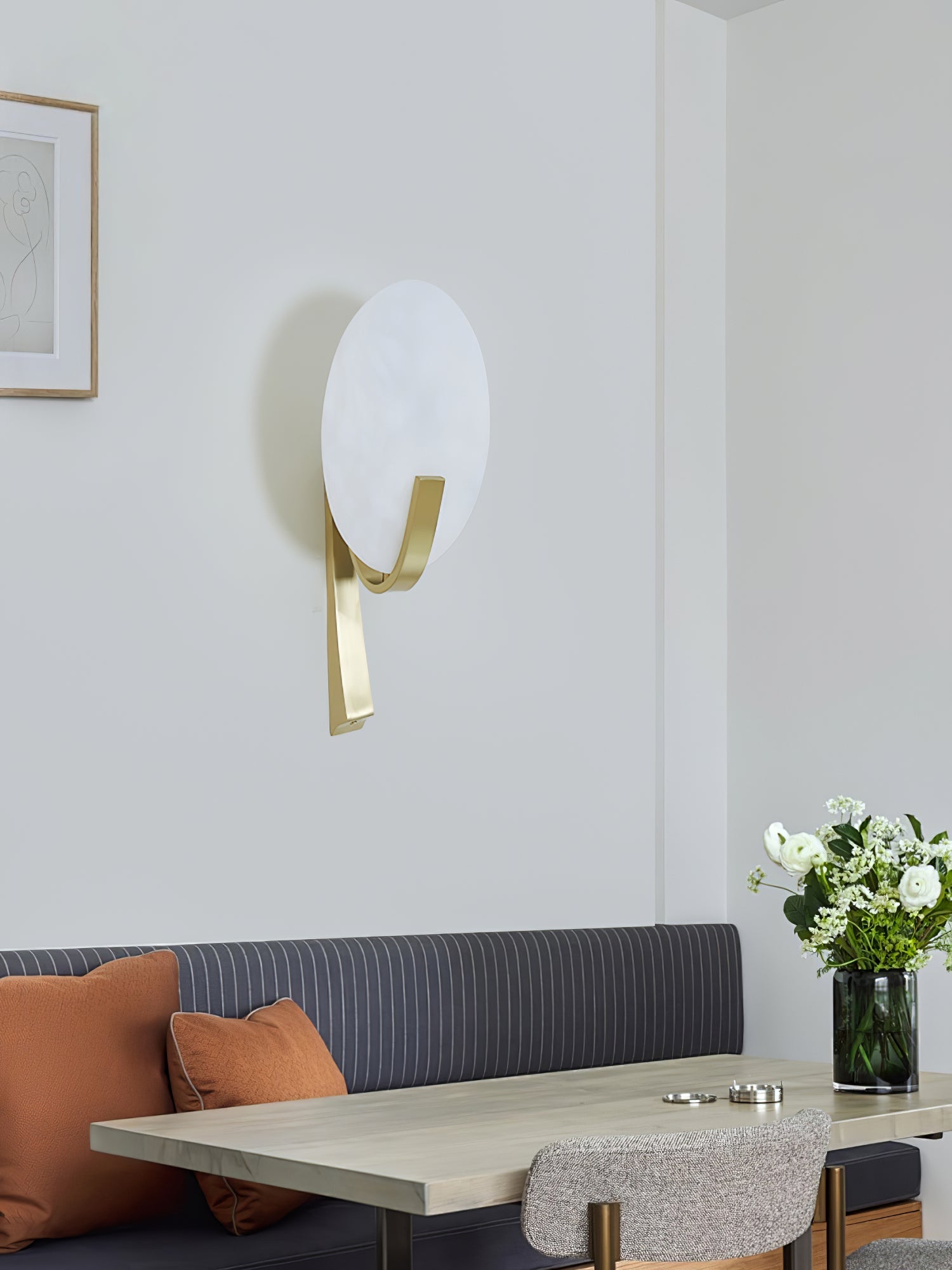 Althea Minimalist Alabaster Wall Lamp - Blowlighting