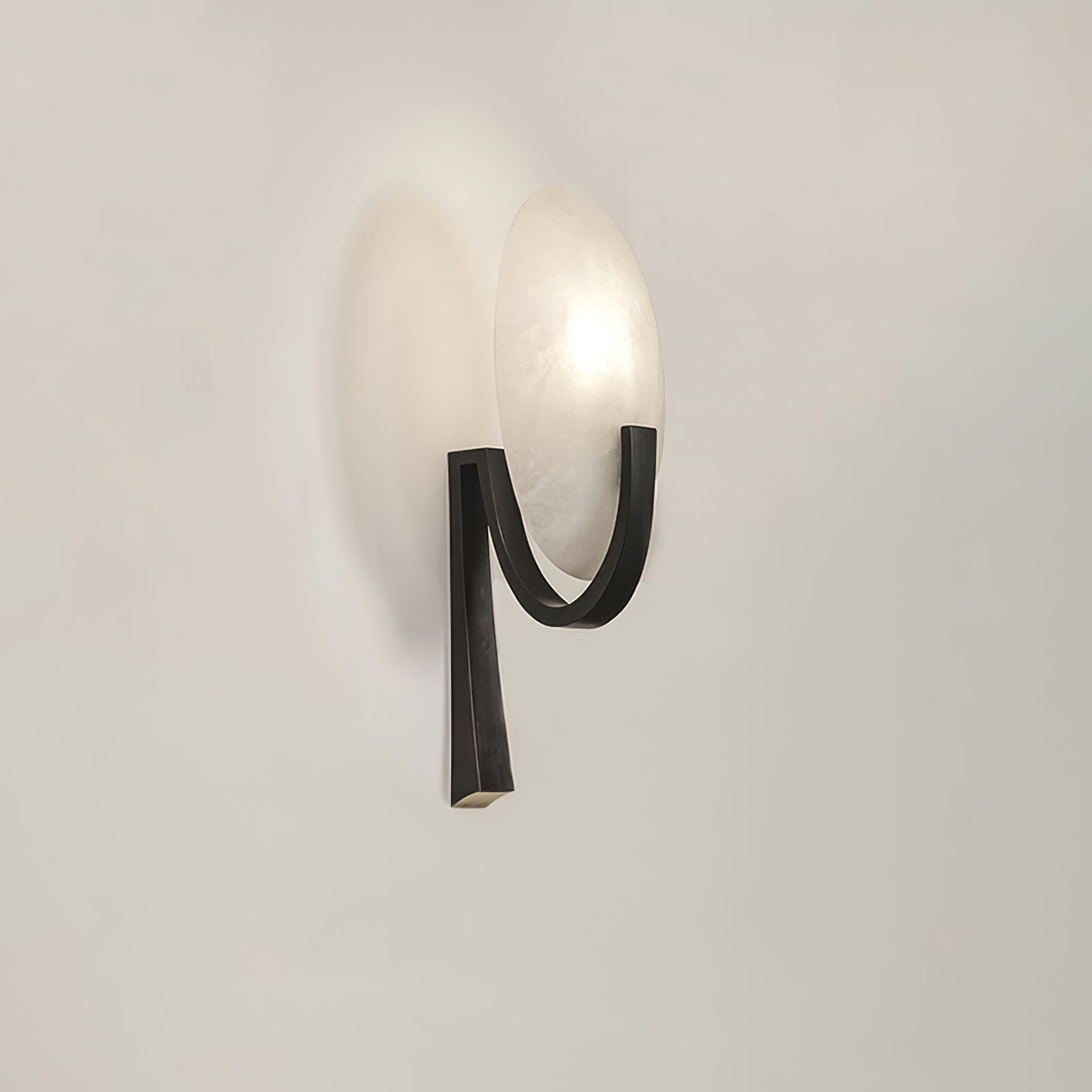 Althea Minimalist Alabaster Wall Lamp - Blowlighting