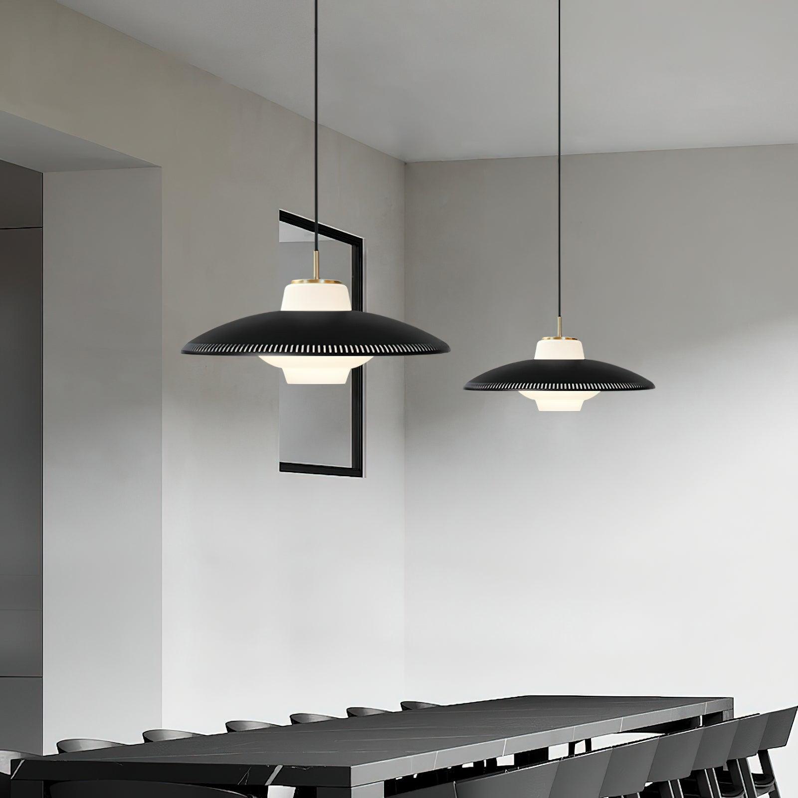 Alien Frisbee Pendant Lamp - Blowlighting