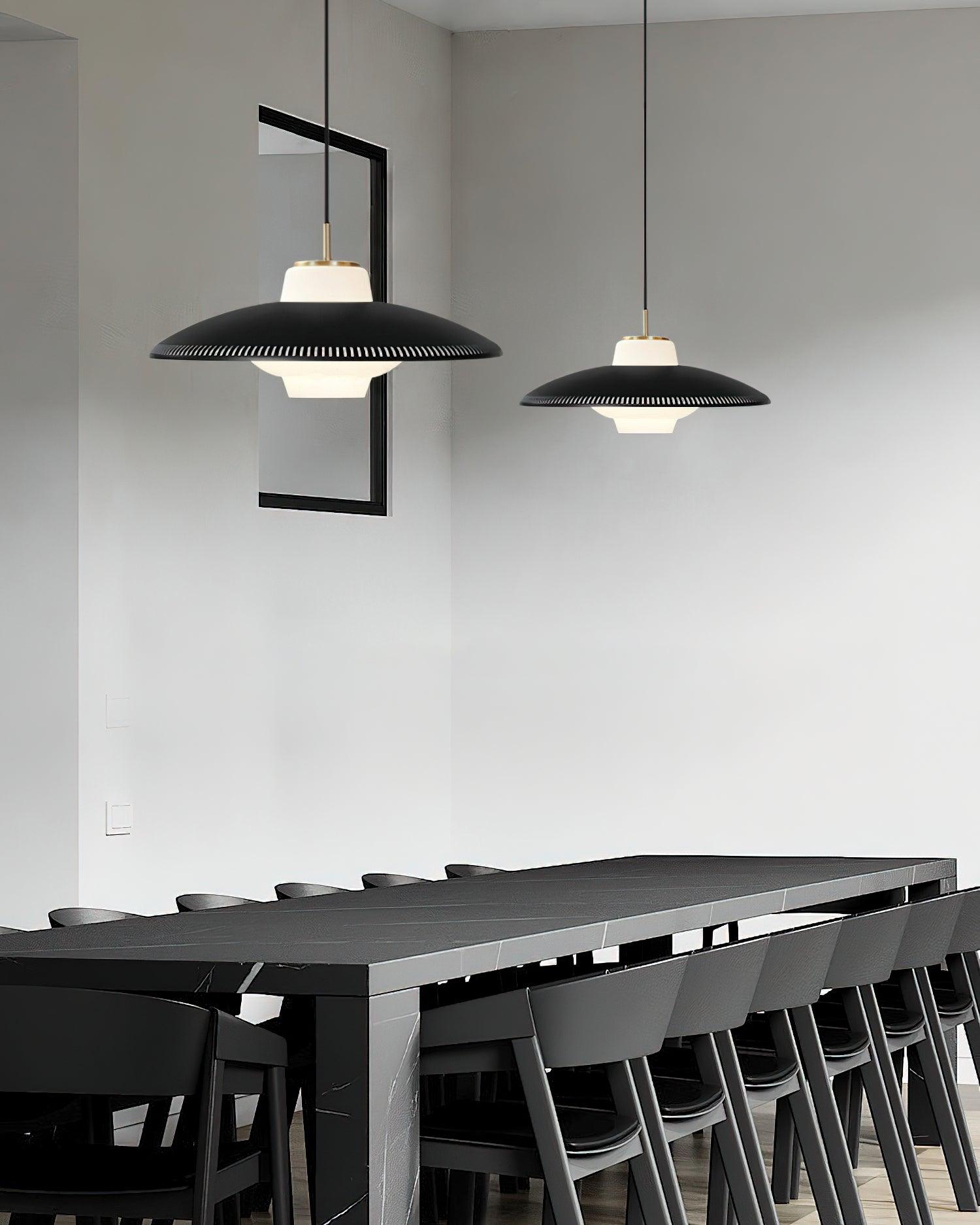 Alien Frisbee Pendant Lamp - Blowlighting
