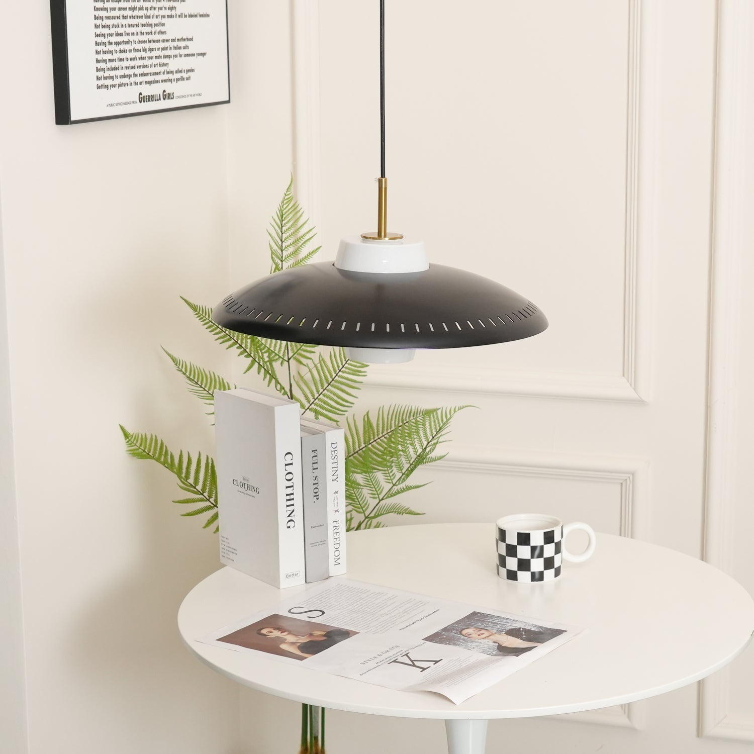 Alien Frisbee Pendant Lamp - Blowlighting