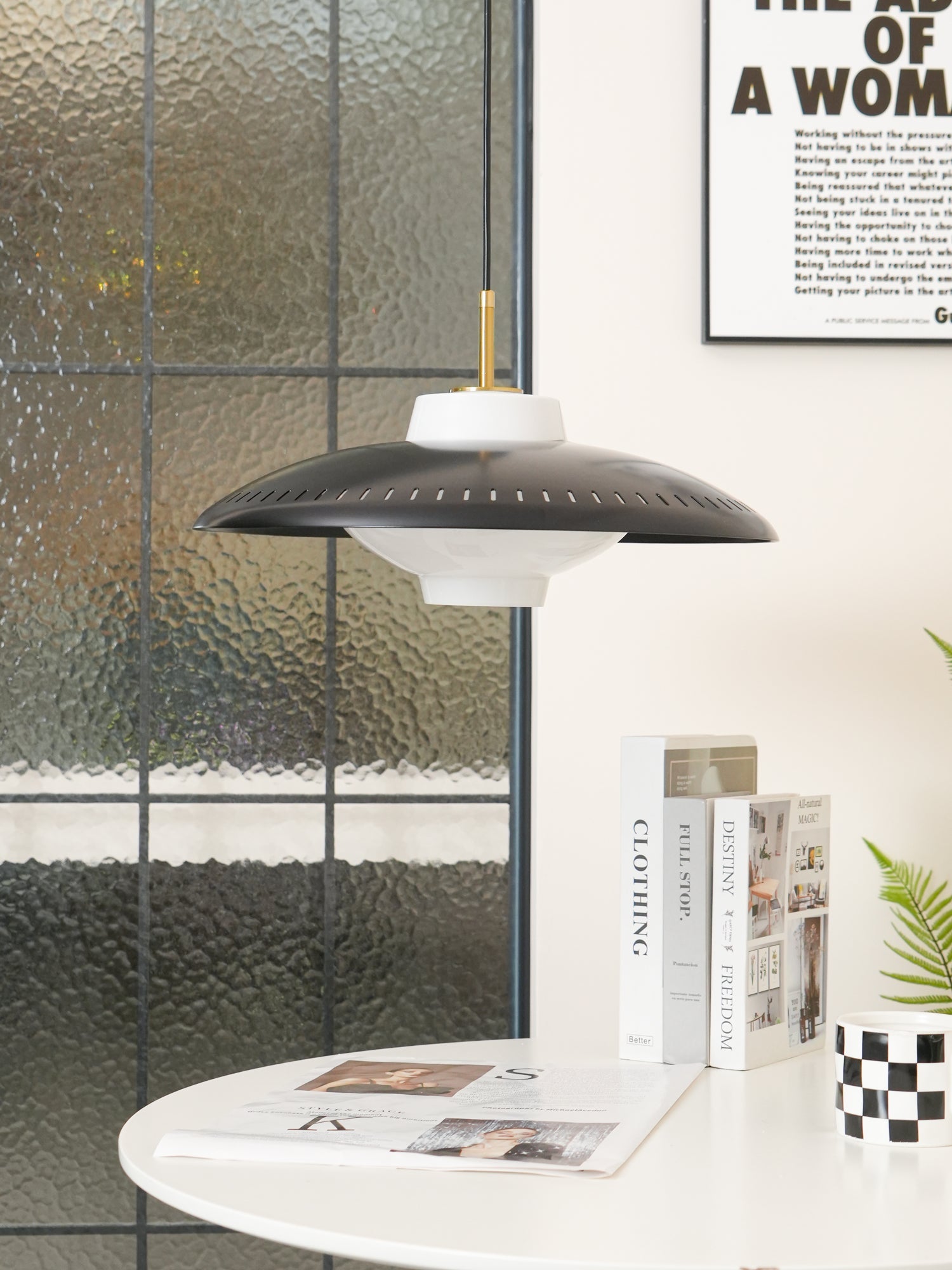Alien Frisbee Pendant Lamp - Blowlighting
